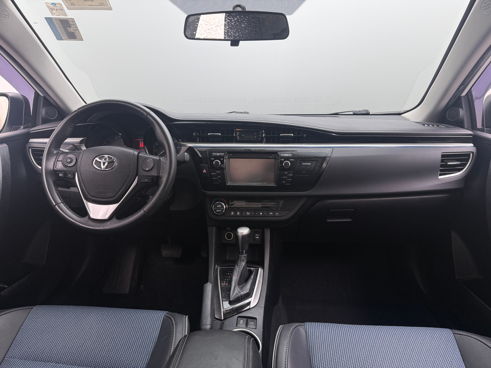 Thumbnail: 2015 Toyota Corolla - 3