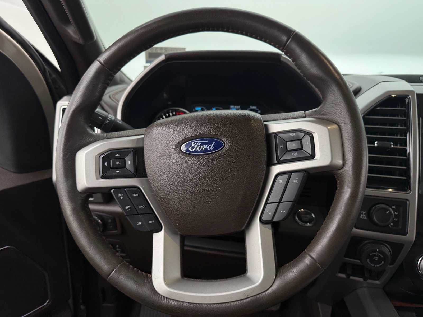 Thumbnail: 2018 Ford Econoline - 4