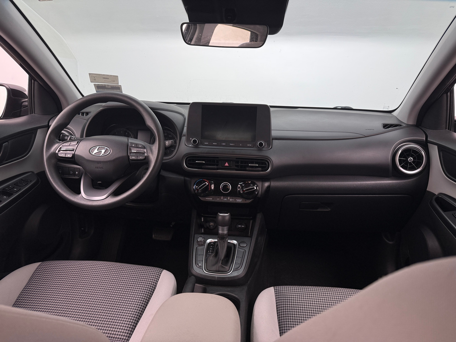 Thumbnail: 2022 Hyundai Kona - 3