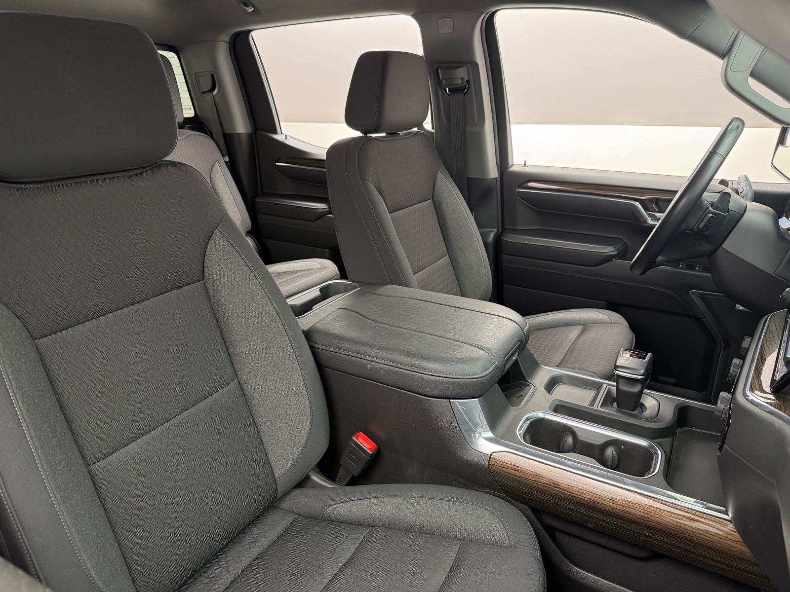 Thumbnail: 2024 Chevrolet Silverado 1500 - 2