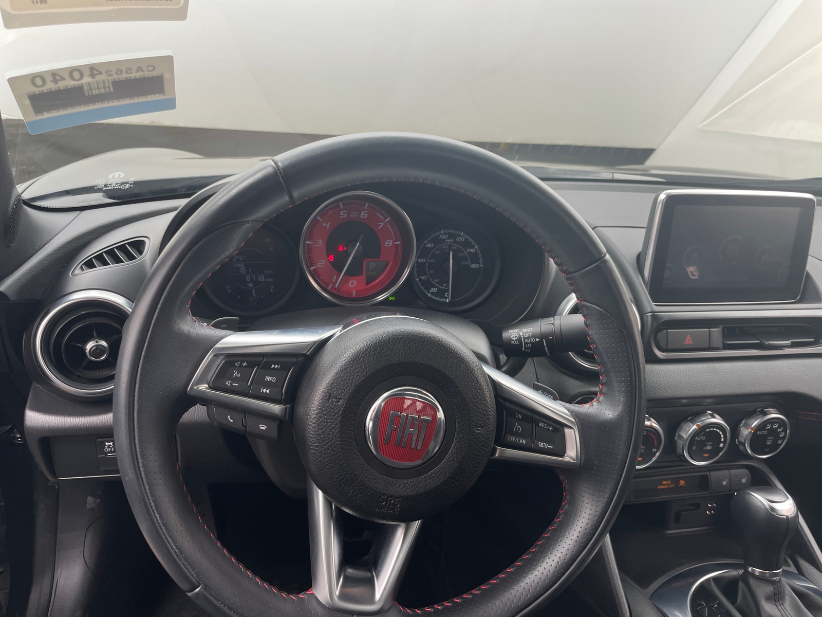 Thumbnail: 2017 Fiat 124 Spider - 4