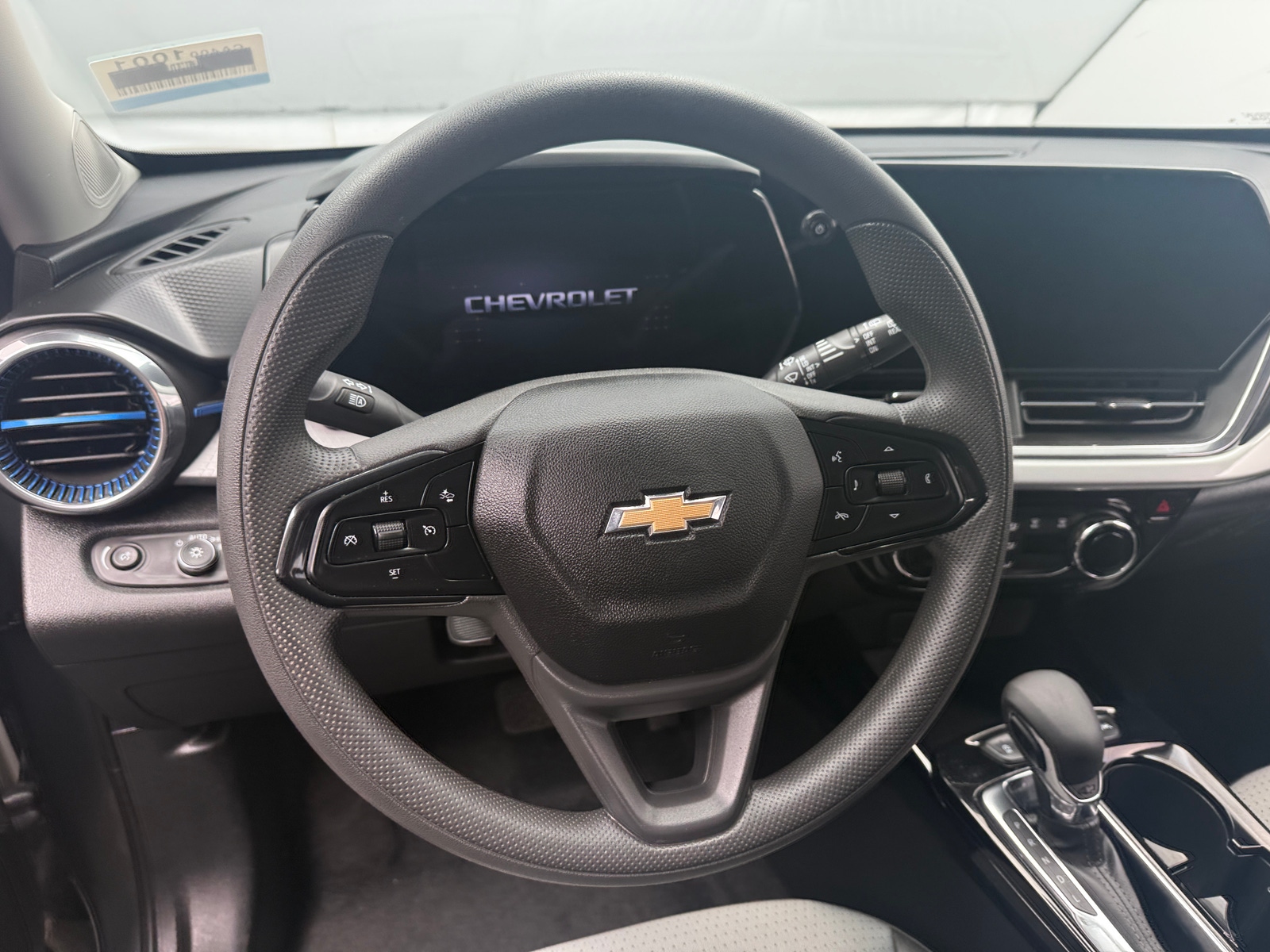 Thumbnail: 2025 Chevrolet Trax - 5