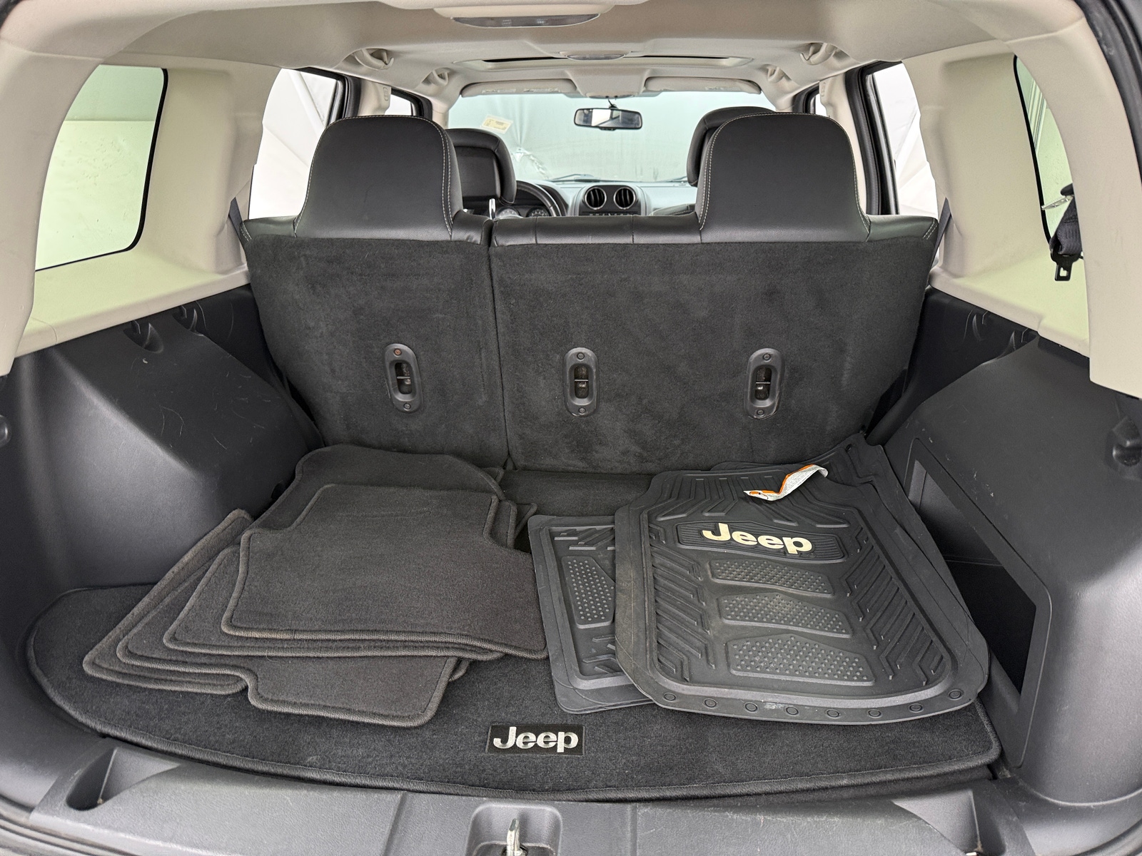 Thumbnail: 2016 Jeep Patriot - 7