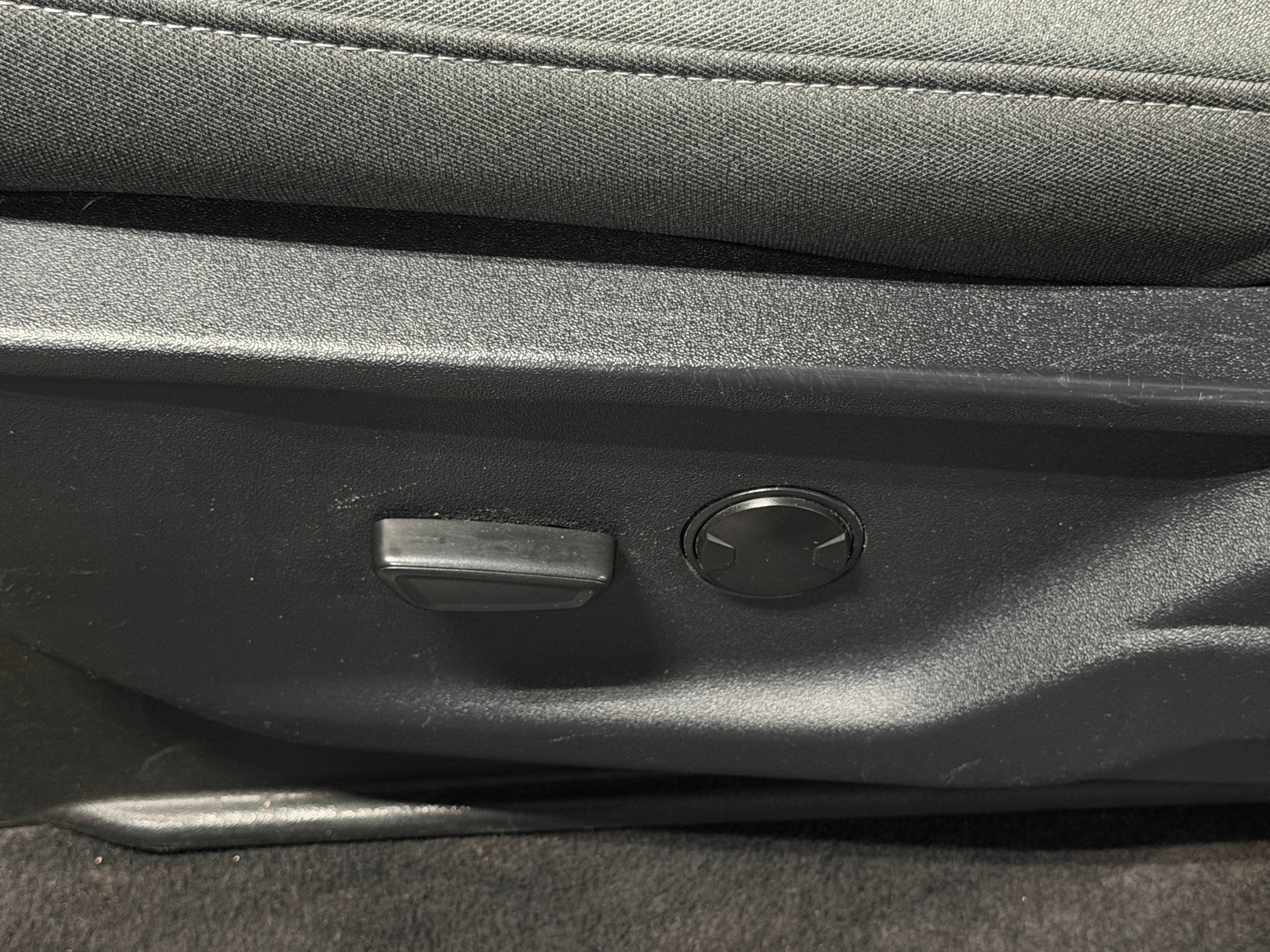 2023 Ford F-150 XLT - Photo 2