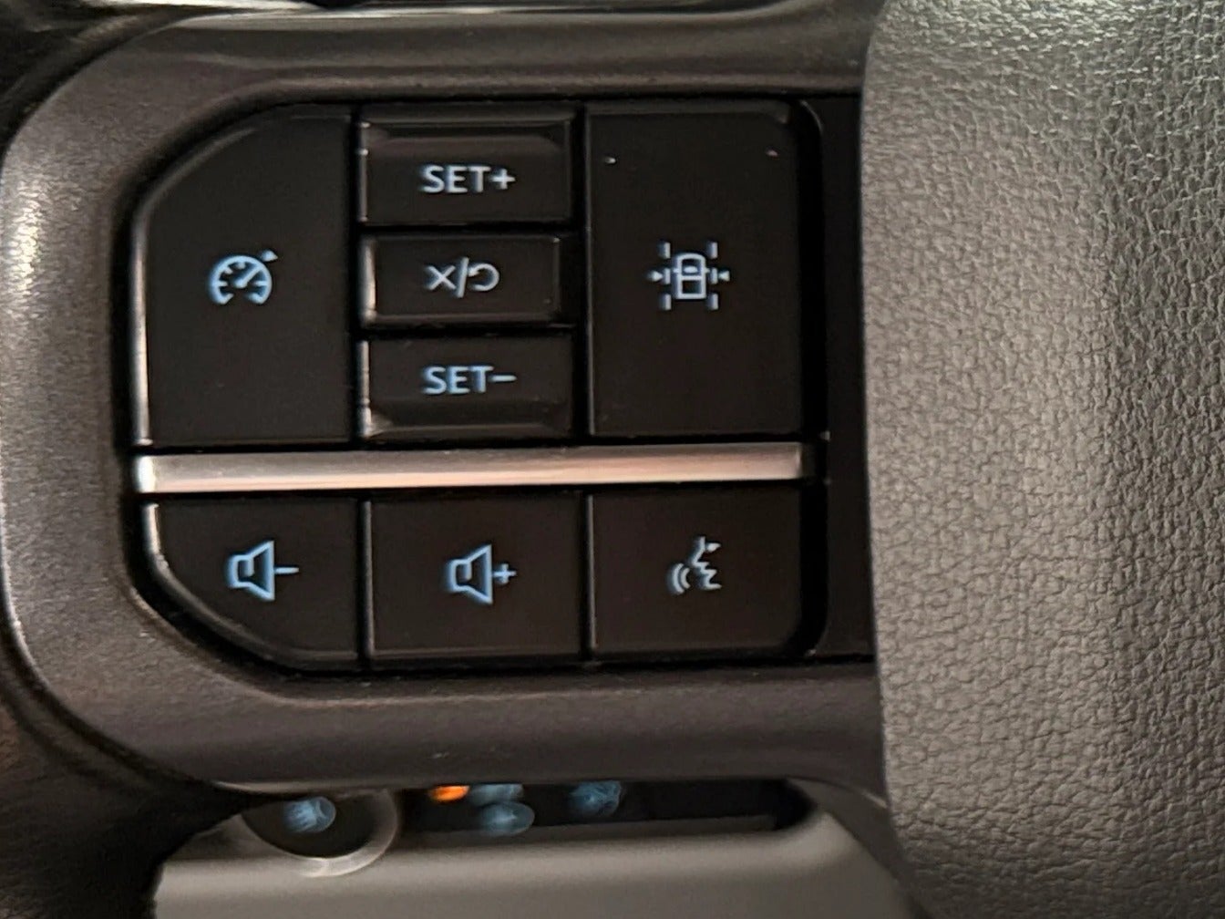 2023 Ford F-150 XLT - Photo 18