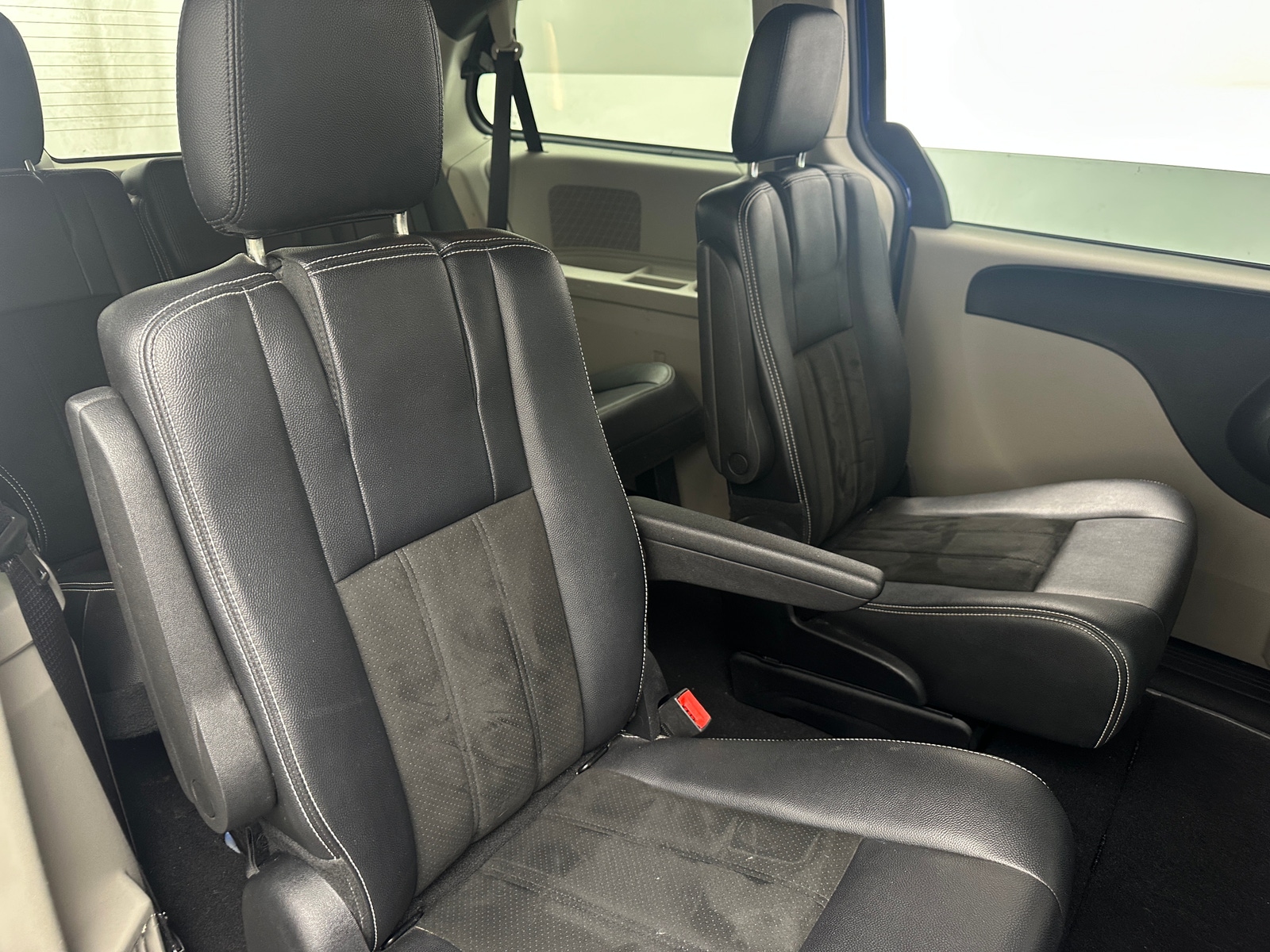 Thumbnail: 2019 Dodge Grand Caravan - 6
