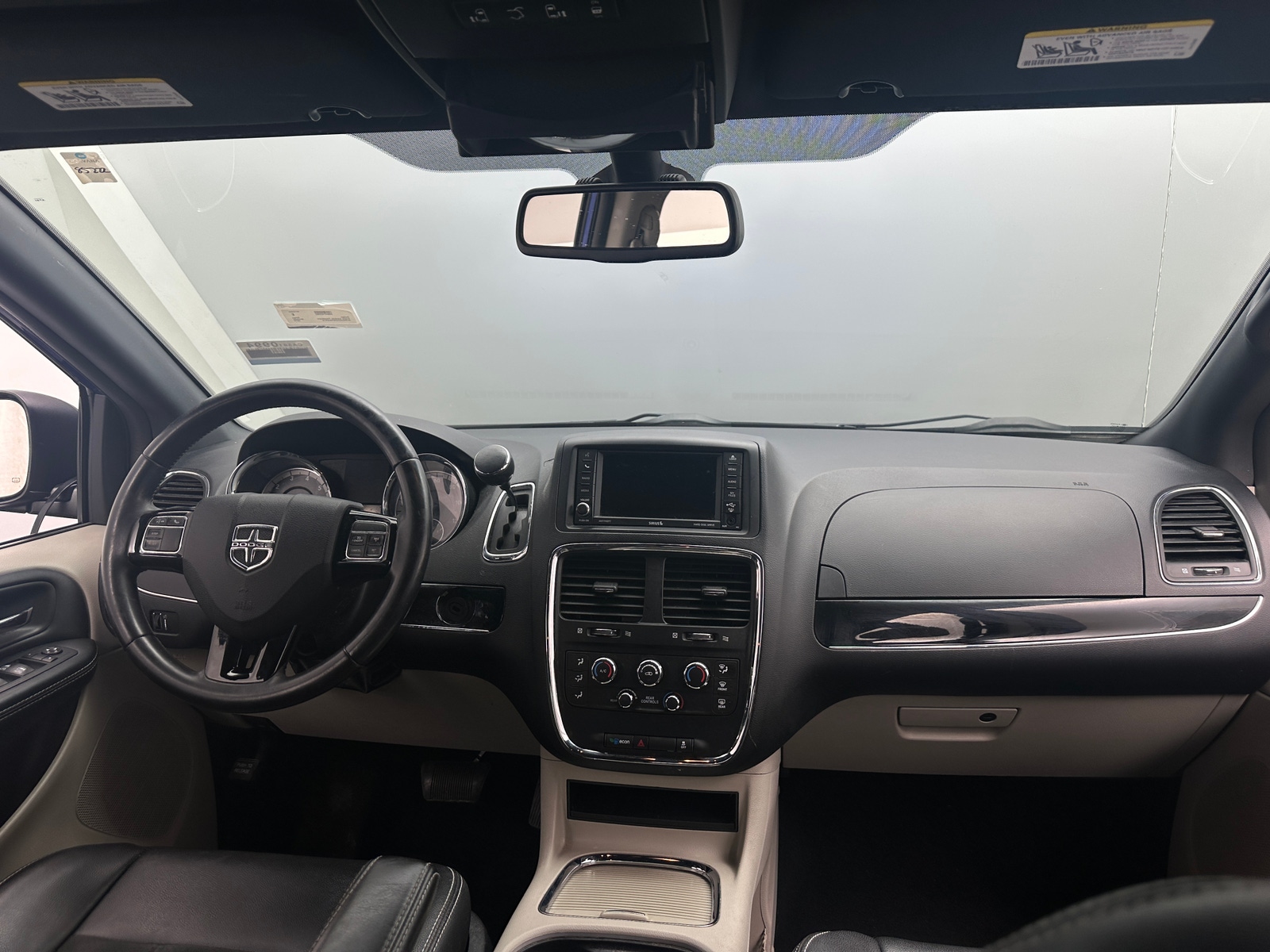 Thumbnail: 2019 Dodge Grand Caravan - 3