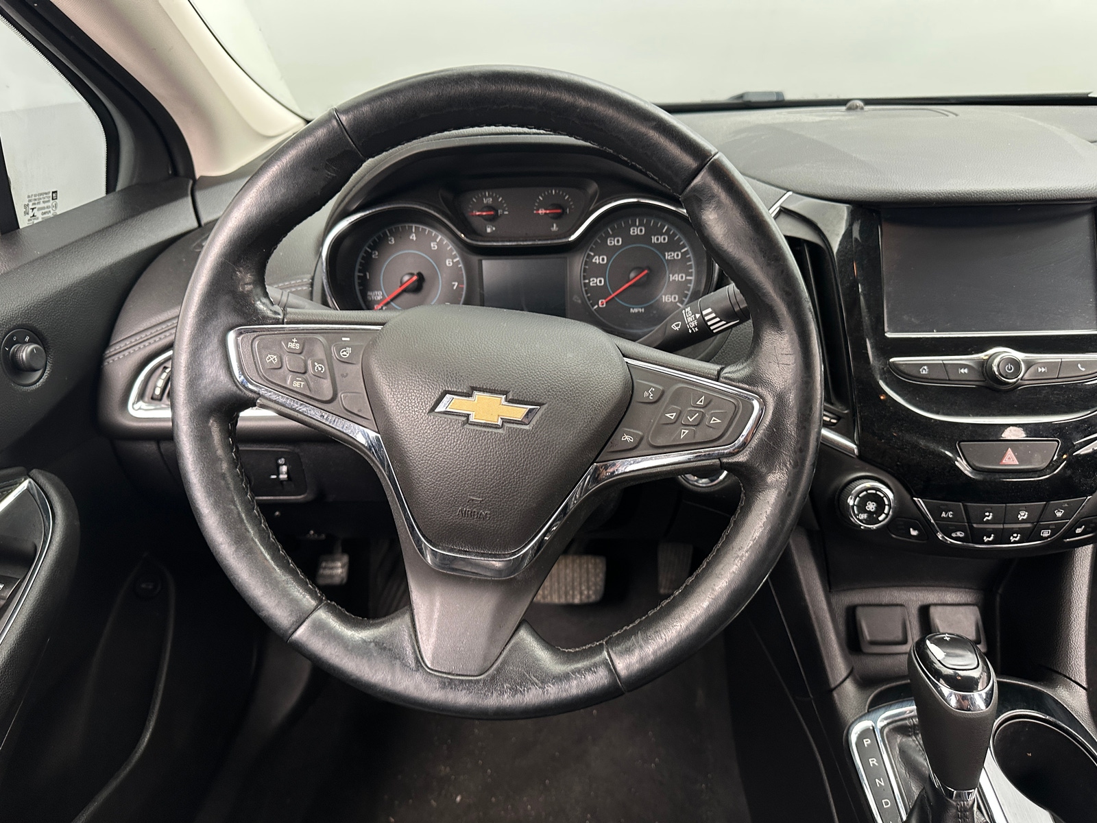 Thumbnail: 2017 Chevrolet Cruze - 4