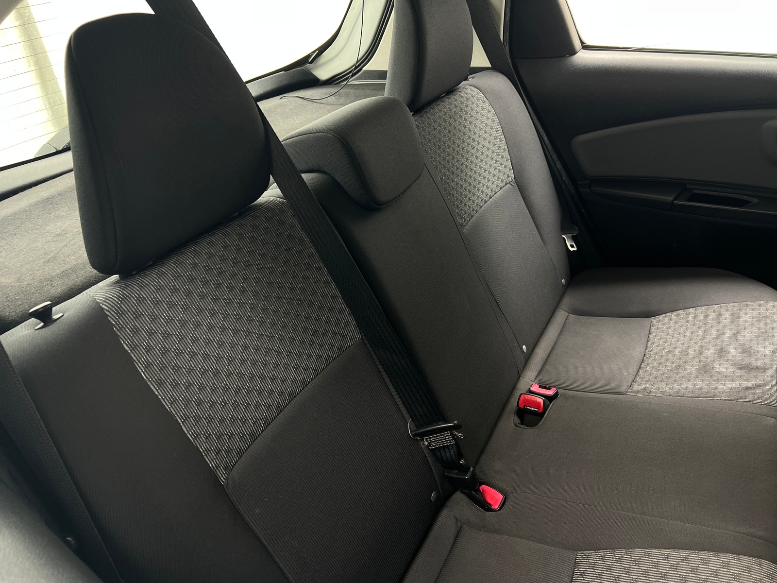 Thumbnail: 2017 Toyota Yaris - 6