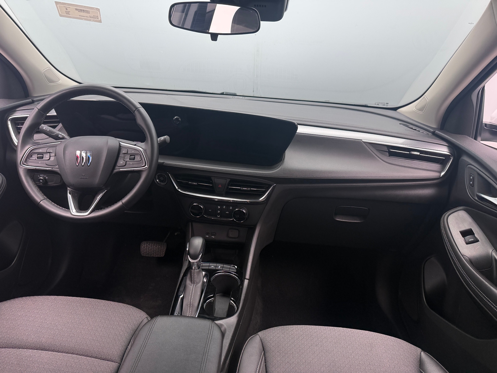 Thumbnail: 2025 Buick Encore GX - 2