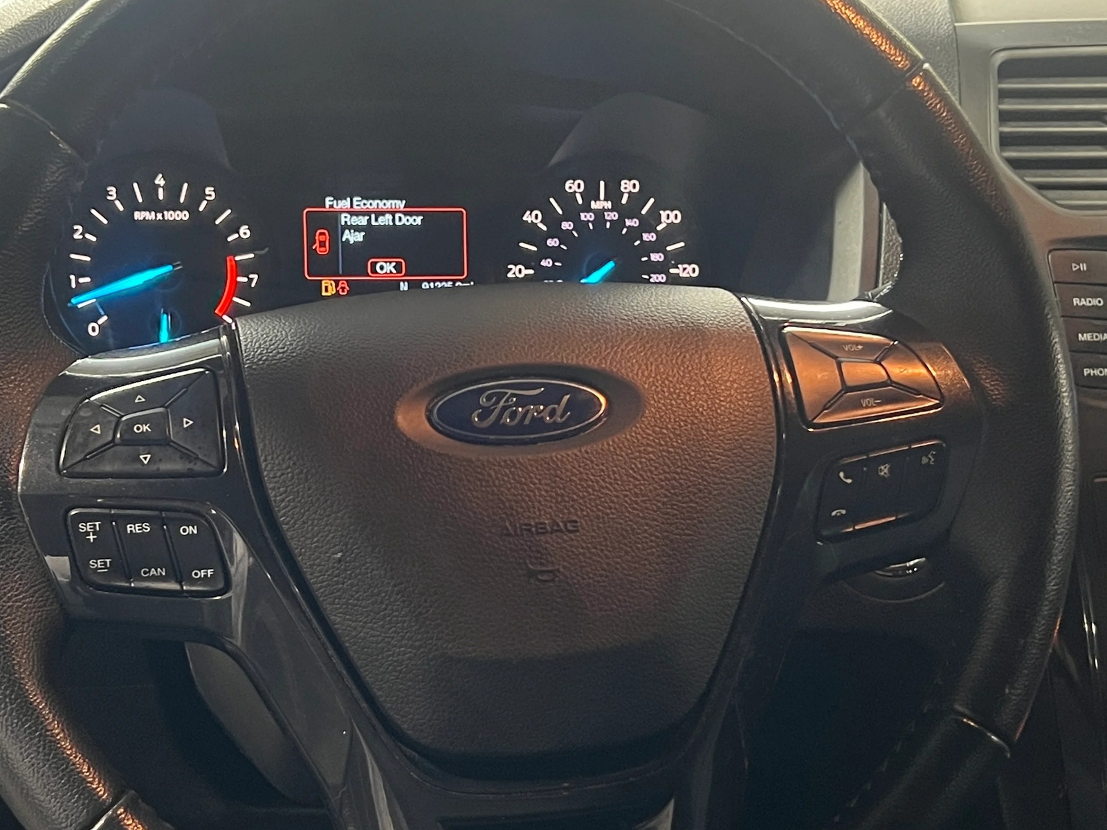 Thumbnail: 2018 Ford Explorer - 5