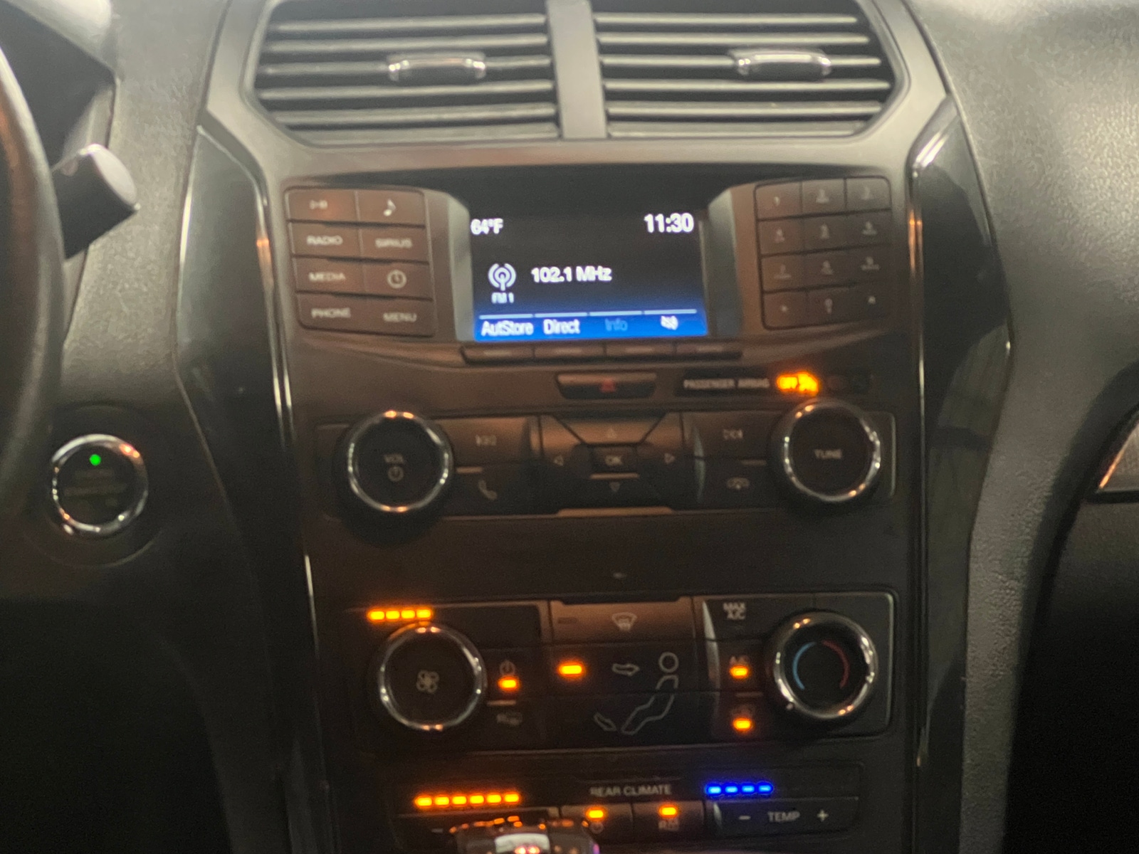 Thumbnail: 2018 Ford Explorer - 4