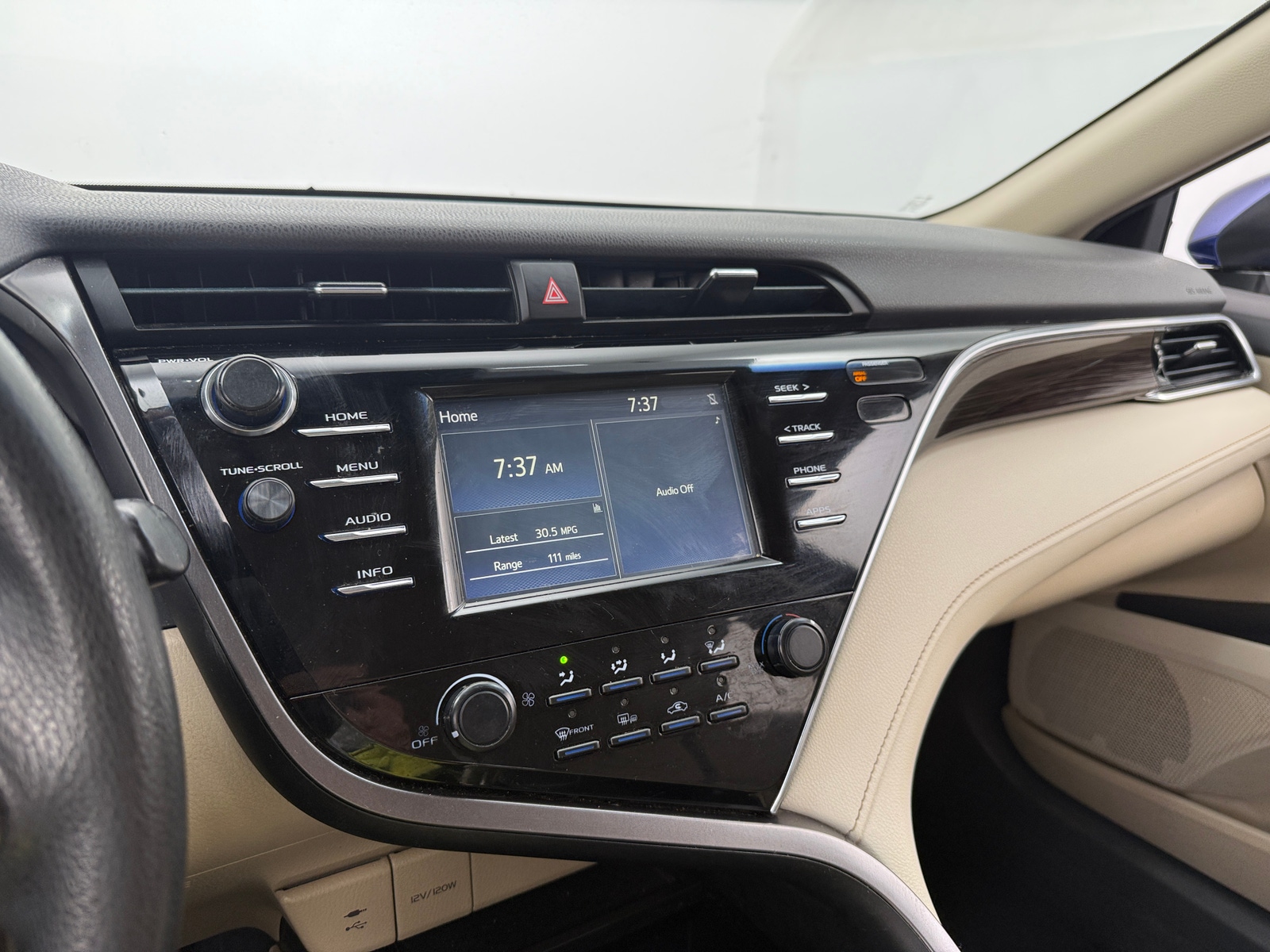 Thumbnail: 2018 Toyota Camry - 4
