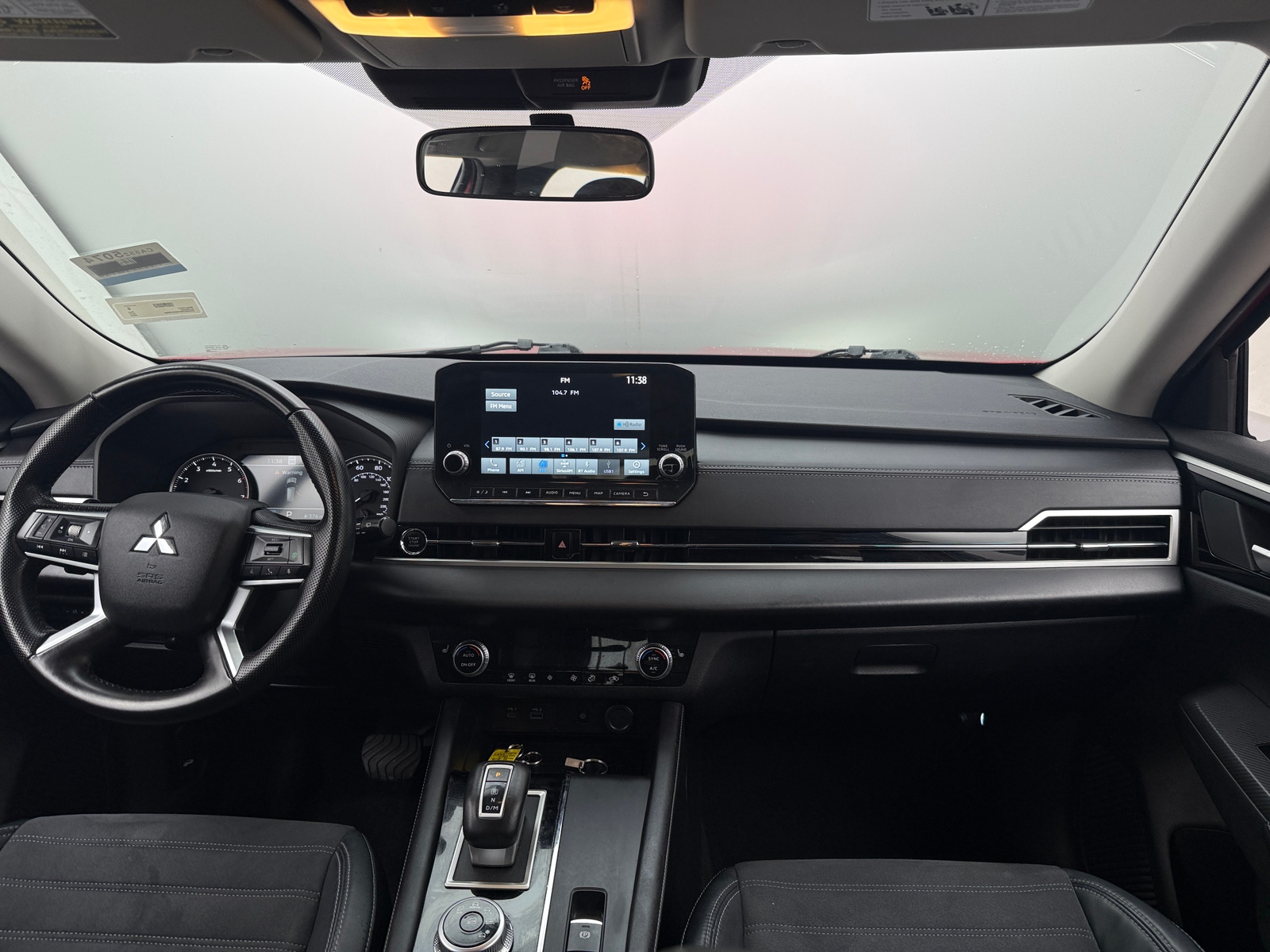Thumbnail: 2022 Mitsubishi Outlander - 2