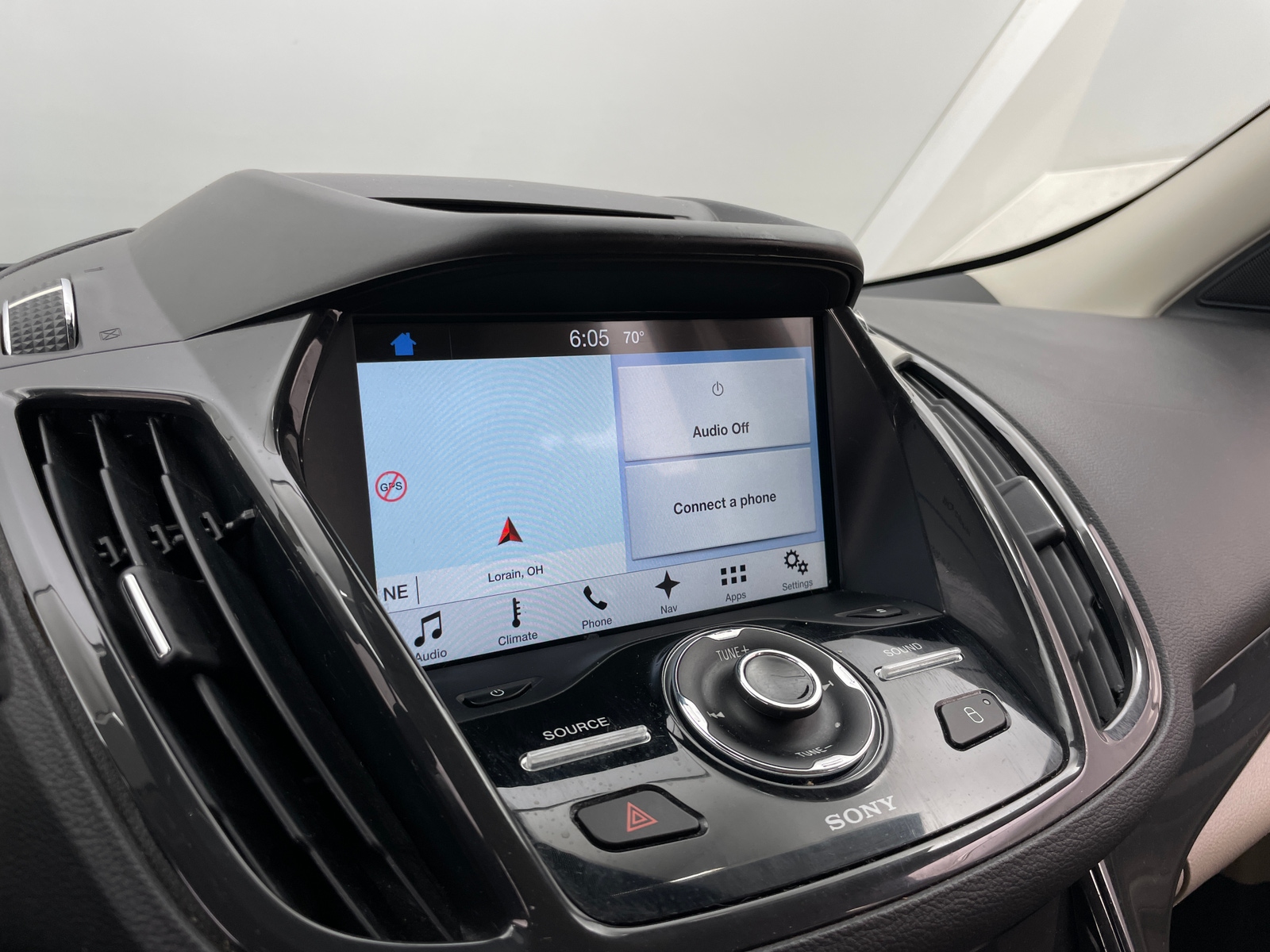 Thumbnail: 2016 Ford Escape - 3