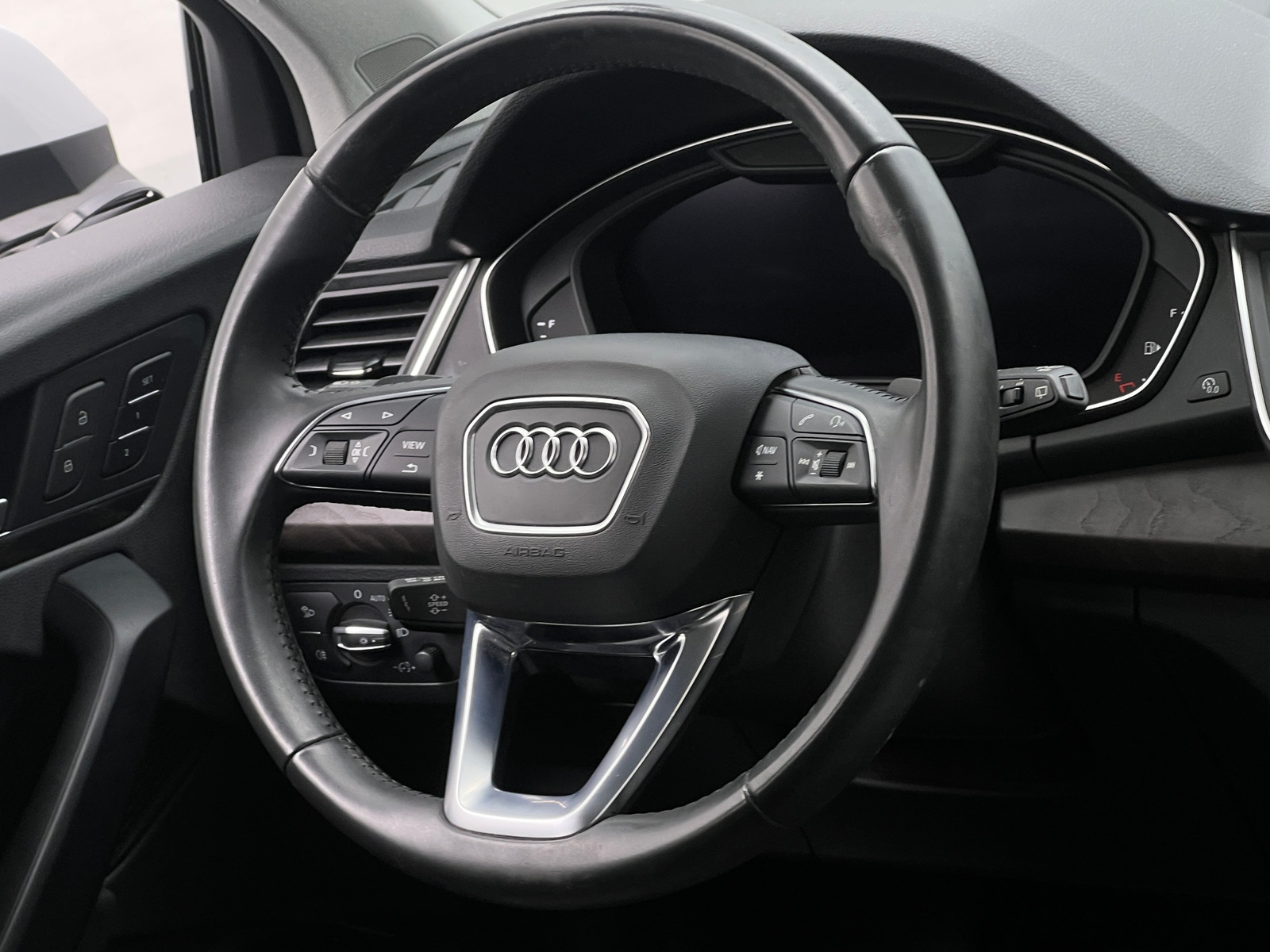 Thumbnail: 2020 Audi Q5 - 4