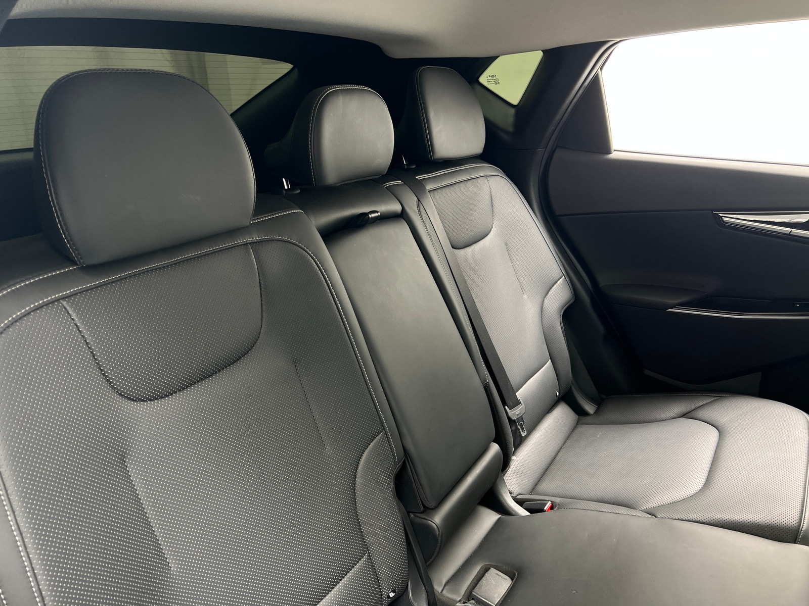 Thumbnail: 2022 Kia EV6 - 5