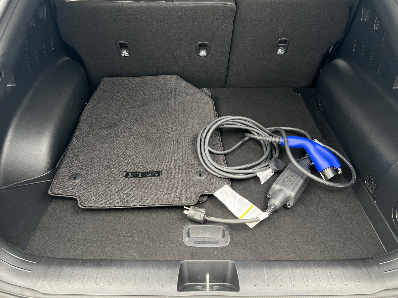 Thumbnail: 2022 Kia EV6 - 6