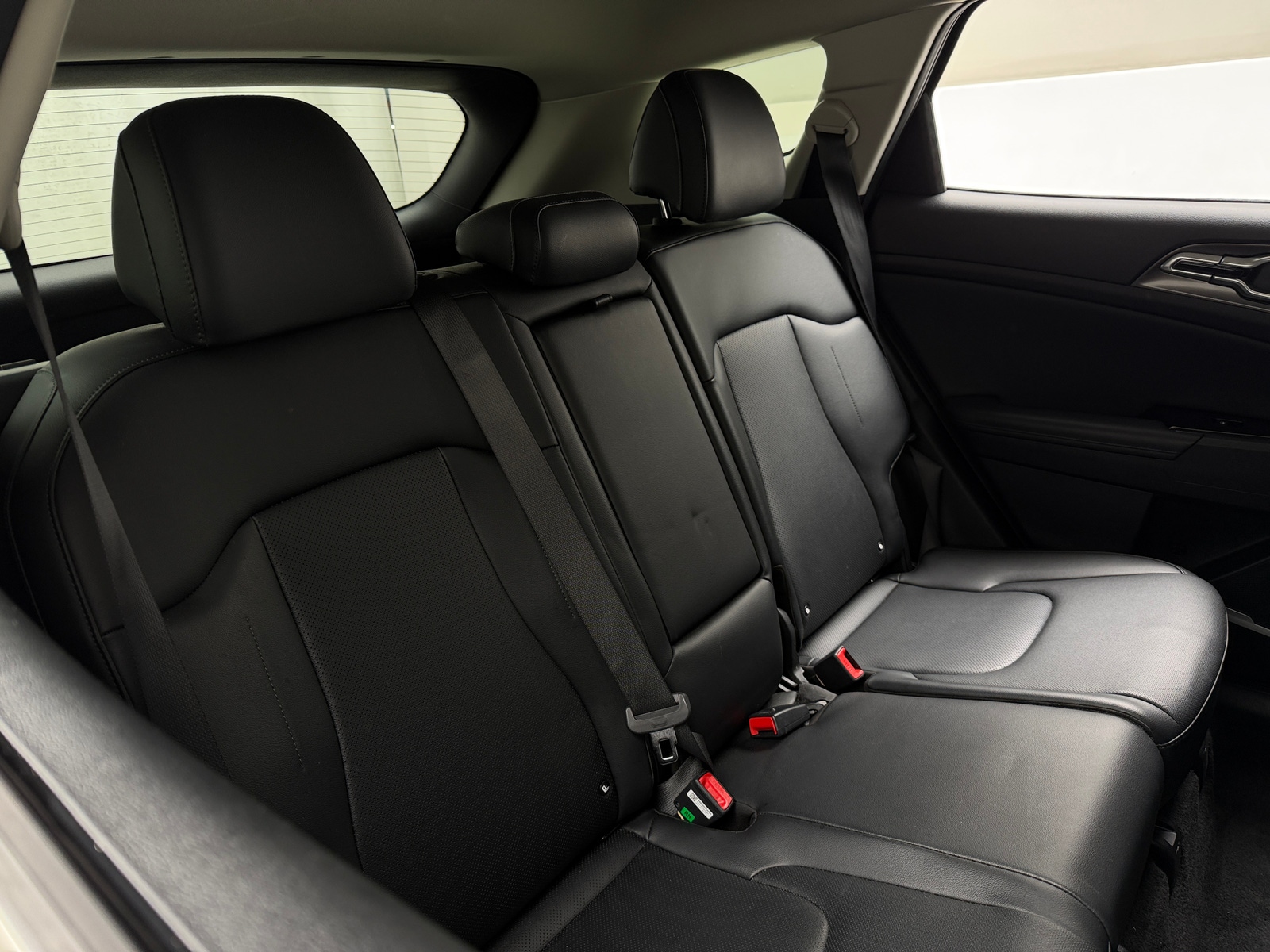Thumbnail: 2023 Kia Sportage - 5