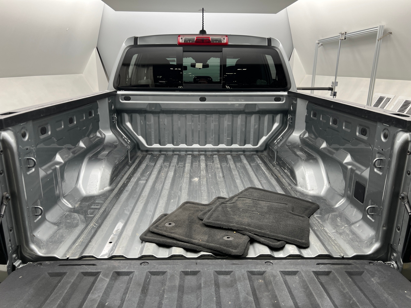 Thumbnail: 2023 Chevrolet Colorado - 7