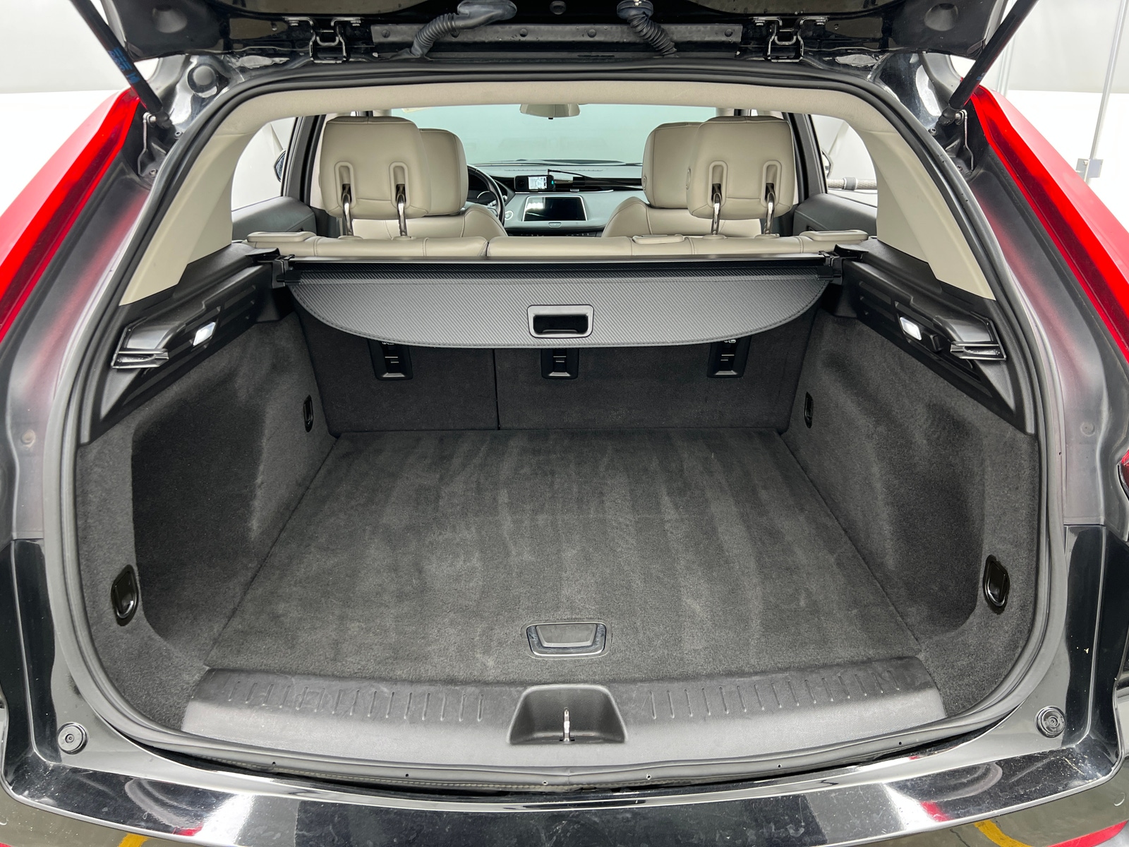 Thumbnail: 2020 Cadillac XT4 - 6