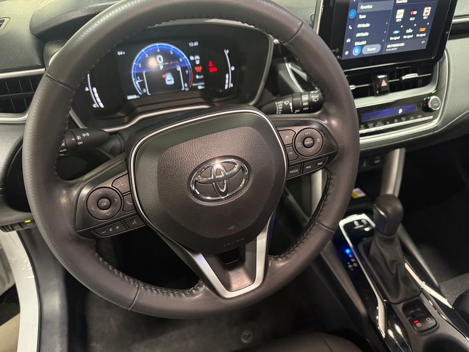 Thumbnail: 2023 Toyota Corolla Cross - 4