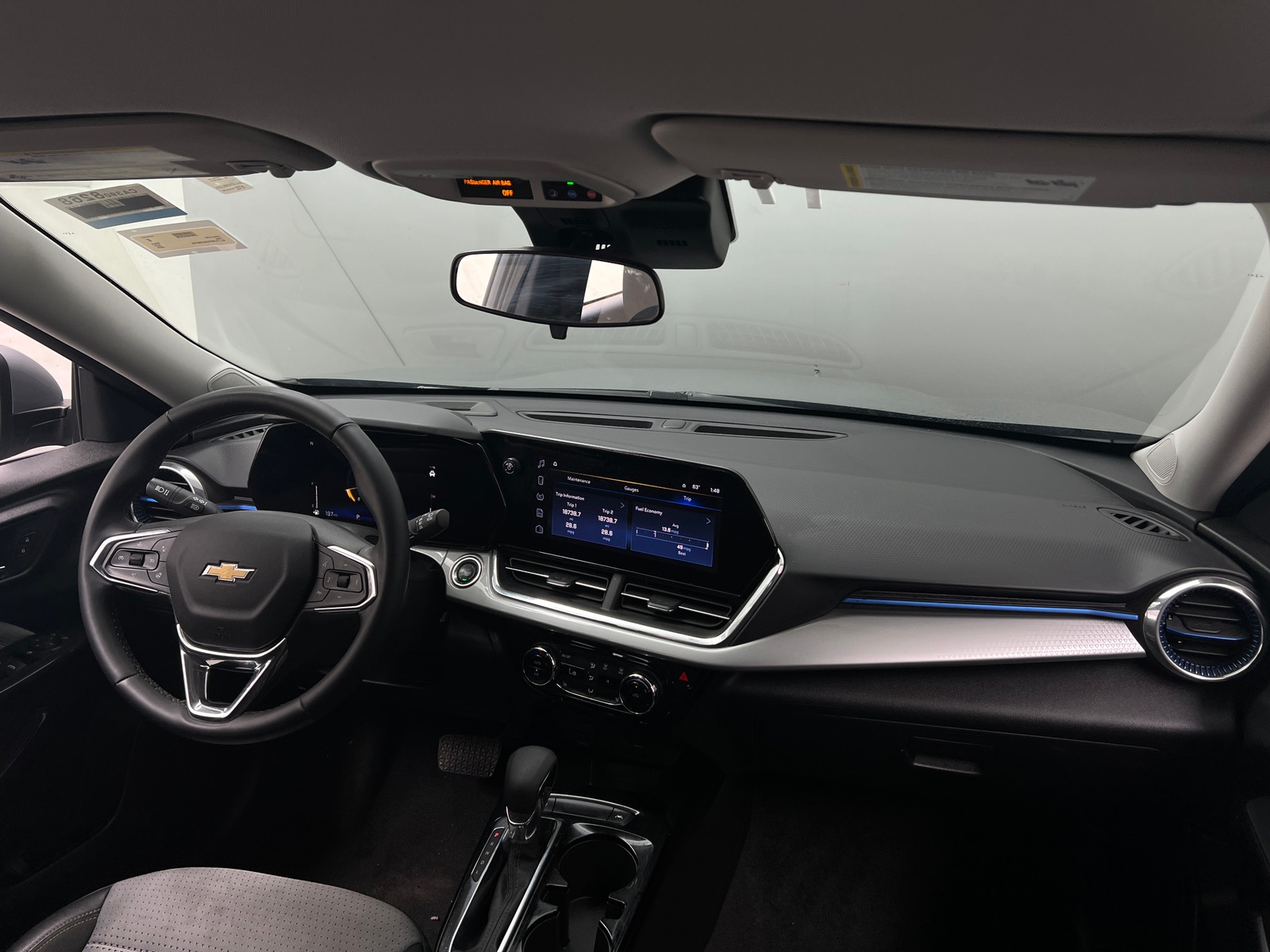 Thumbnail: 2025 Chevrolet Trax - 3