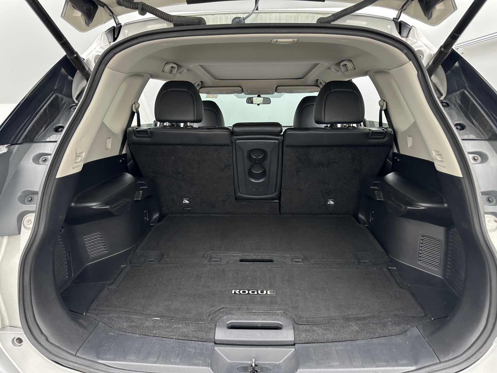 Thumbnail: 2015 Nissan Rogue - 6