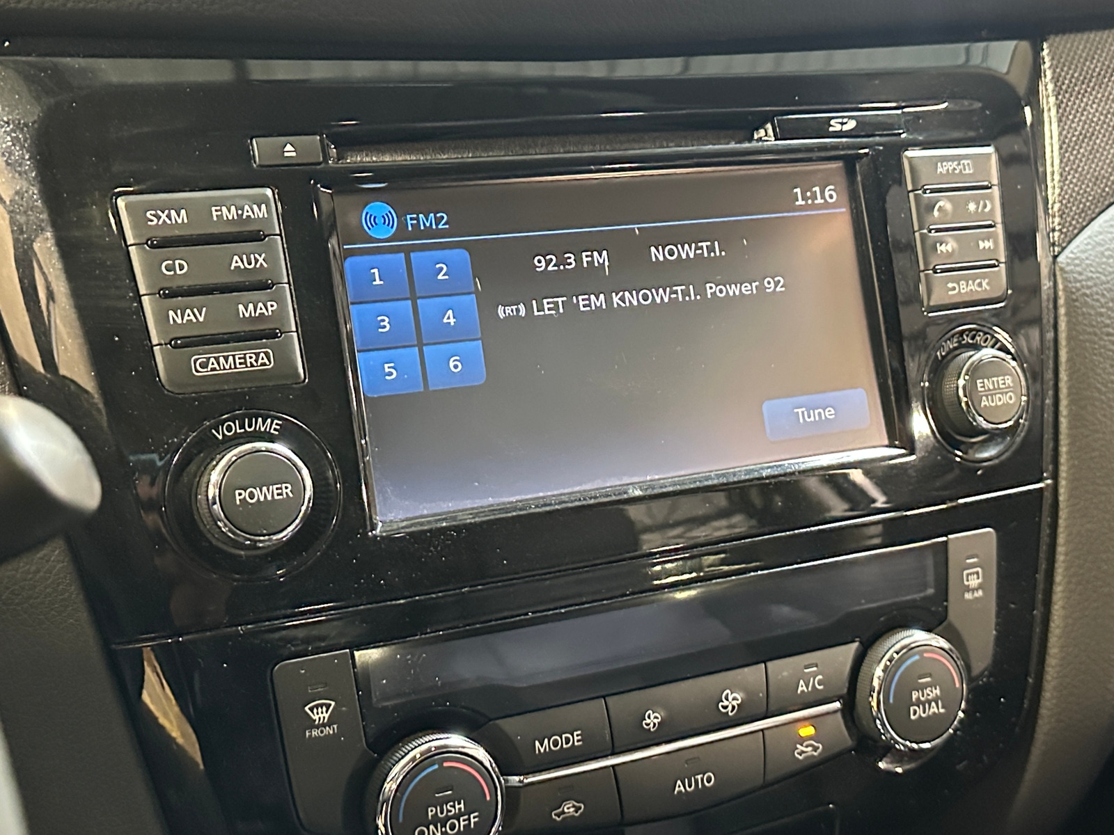 Thumbnail: 2015 Nissan Rogue - 3