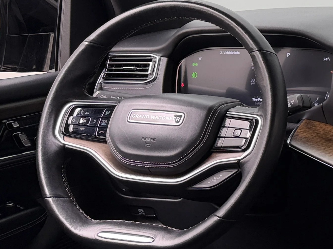 Thumbnail: 2023 Jeep Grand Wagoneer - 4