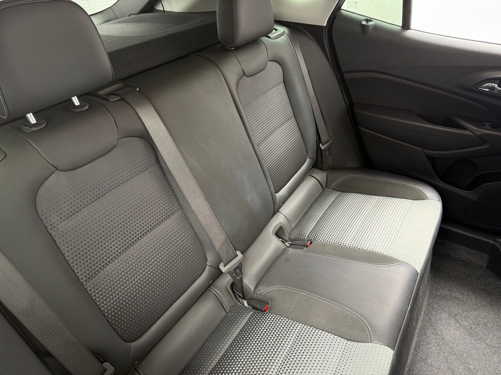 Thumbnail: 2025 Chevrolet Trax - 6