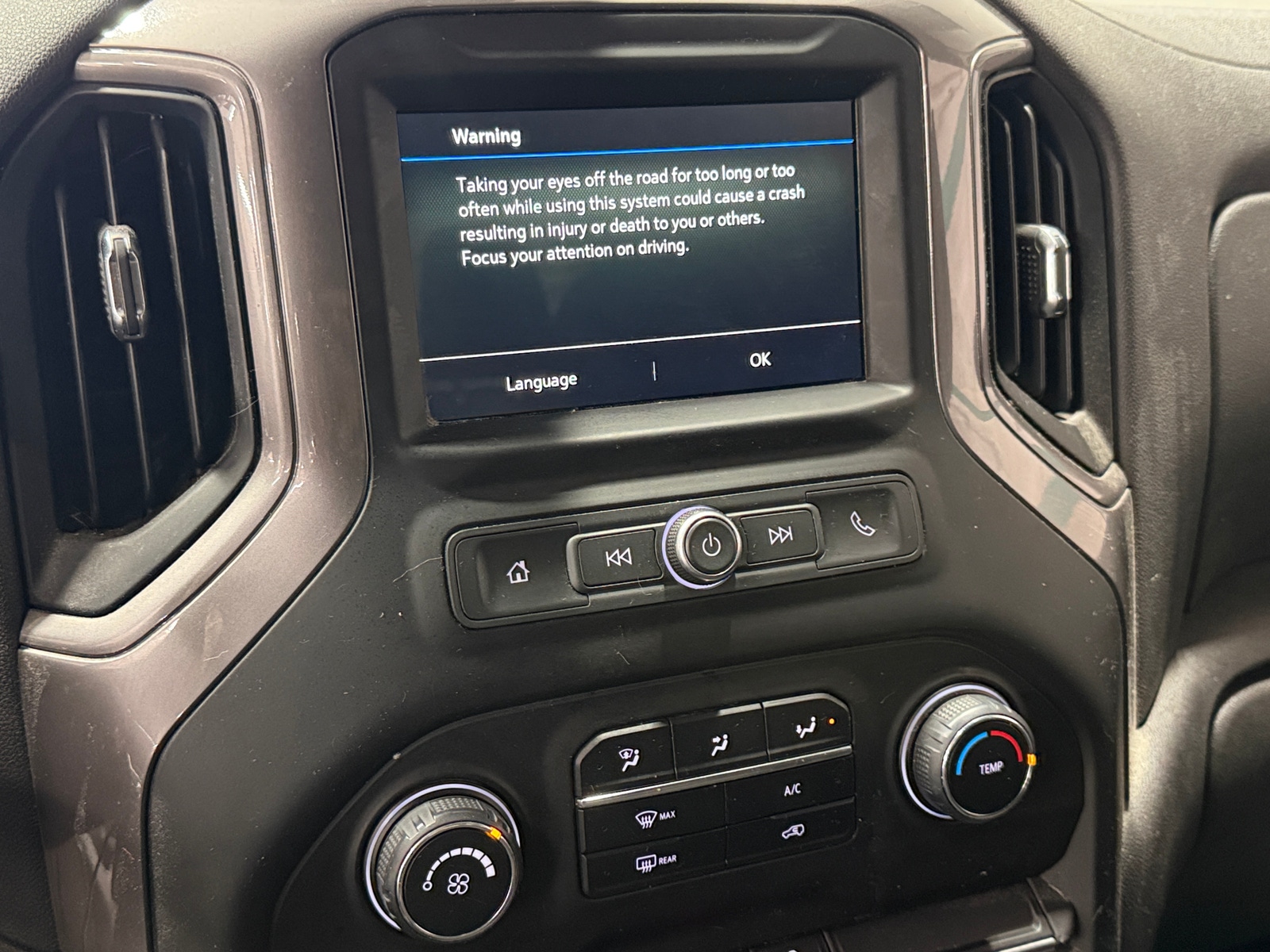 Thumbnail: 2019 Chevrolet Silverado 1500 - 4