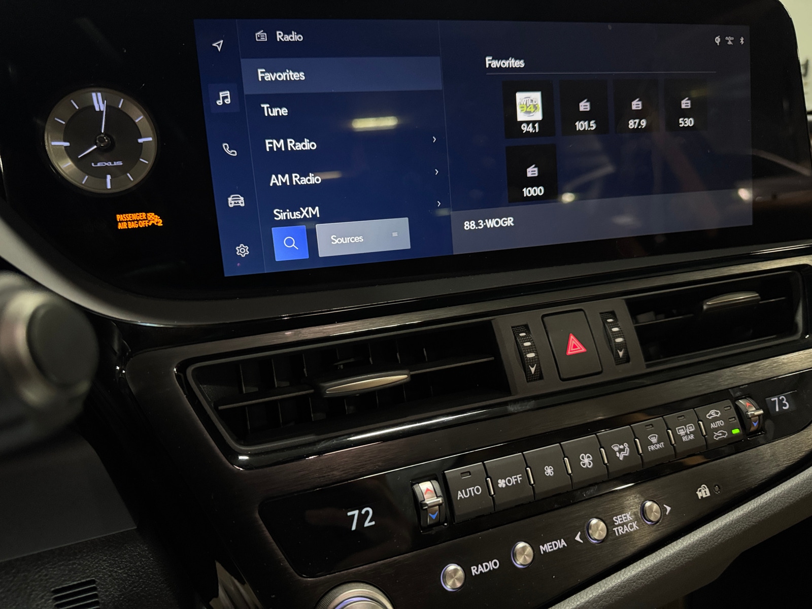Thumbnail: 2024 Lexus ES - 3