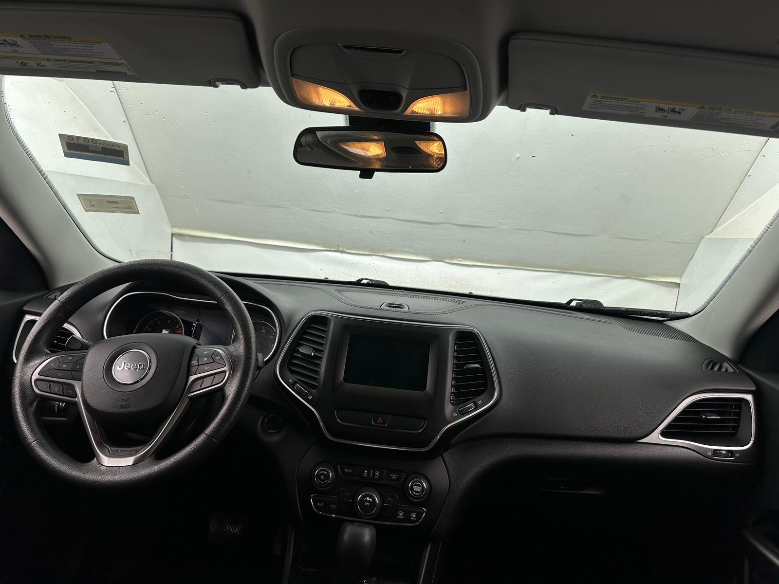Thumbnail: 2019 Jeep Cherokee - 3
