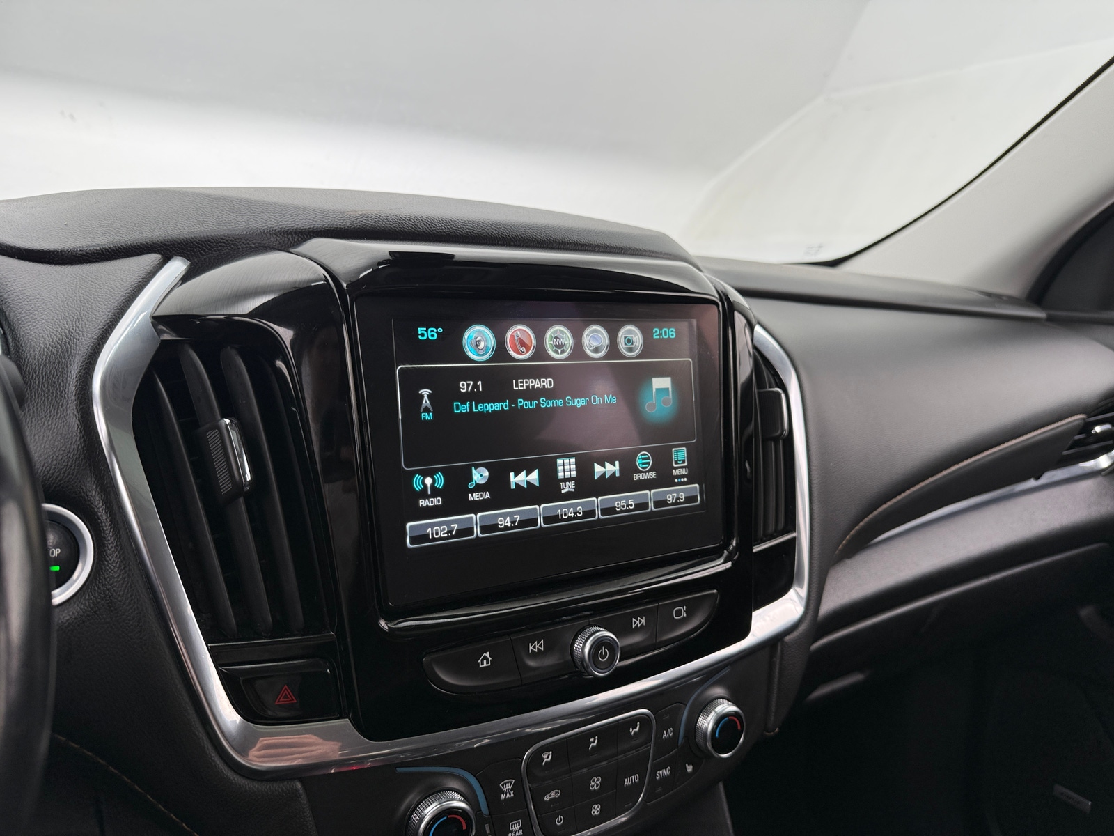 Thumbnail: 2019 Chevrolet Traverse - 3