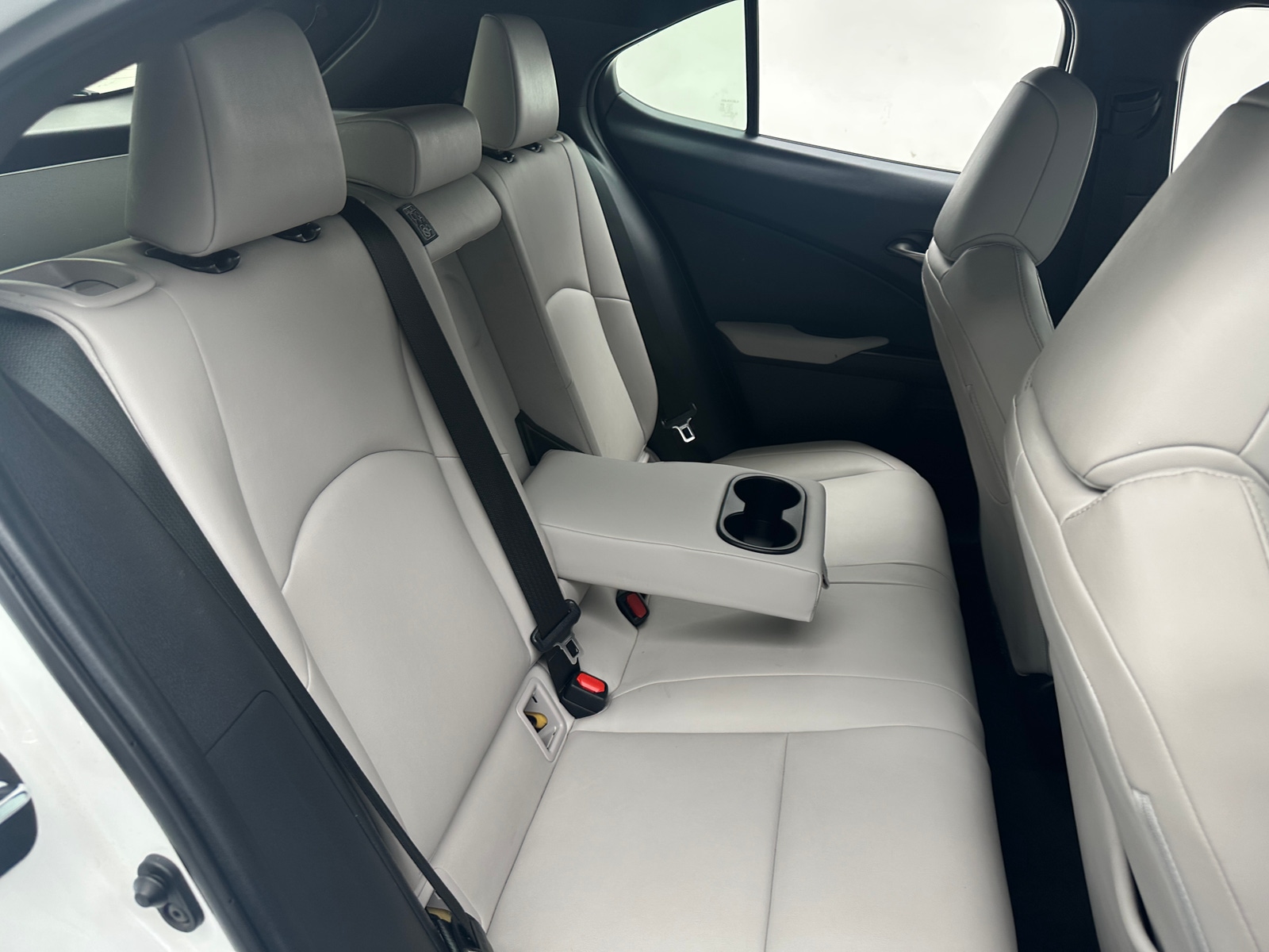 Thumbnail: 2021 Lexus UX - 5