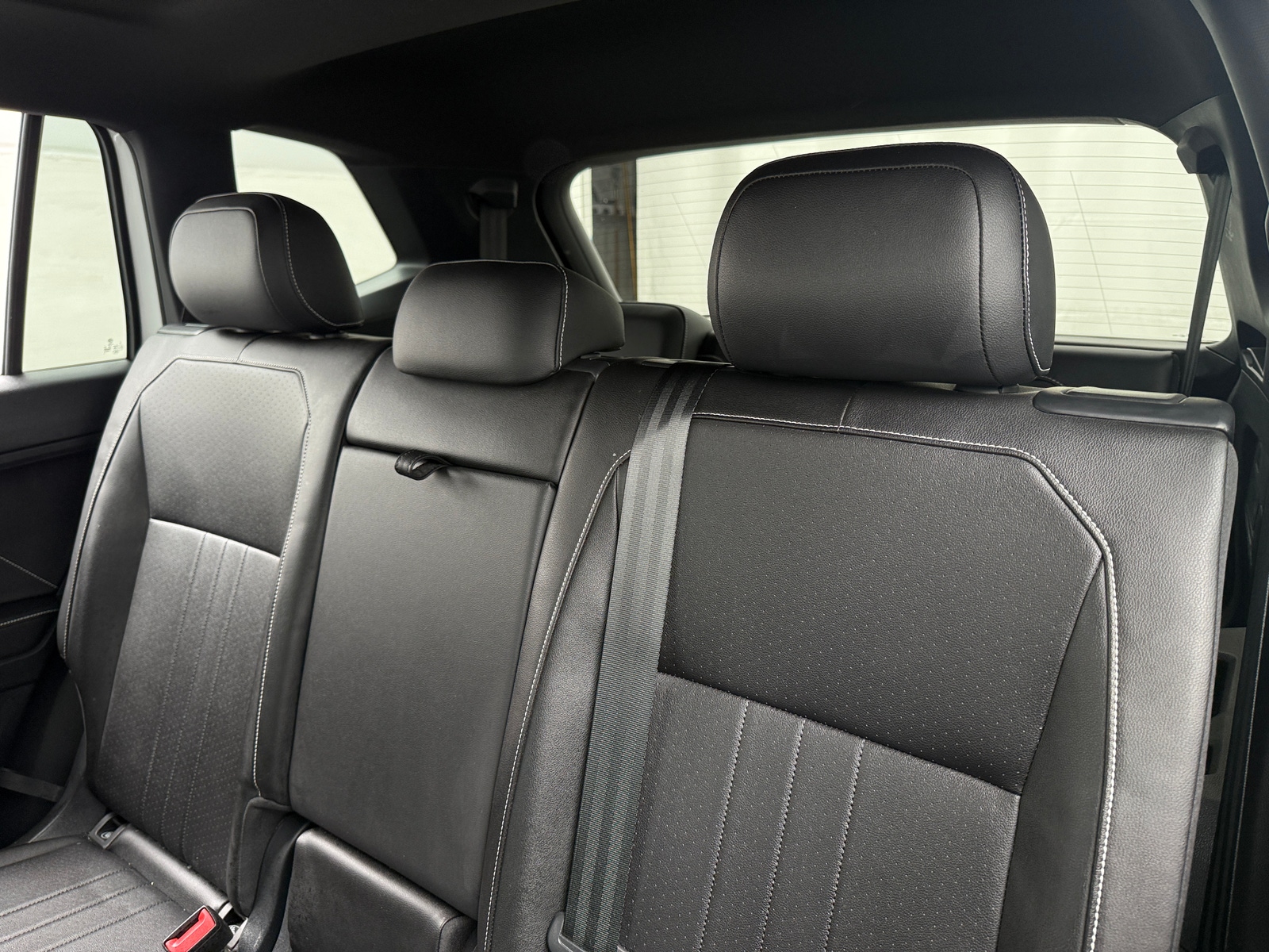 Thumbnail: 2023 Volkswagen Tiguan - 5