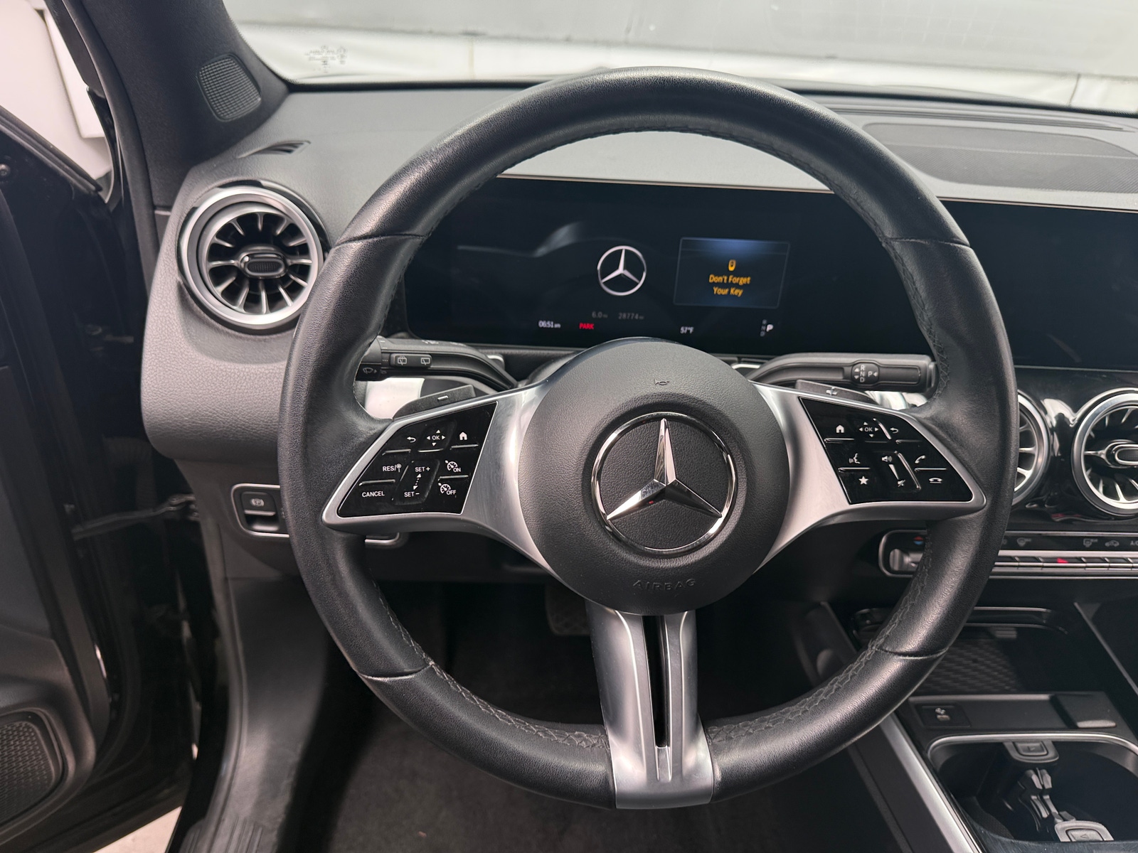 Thumbnail: 2025 Mercedes-Benz GLB - 4