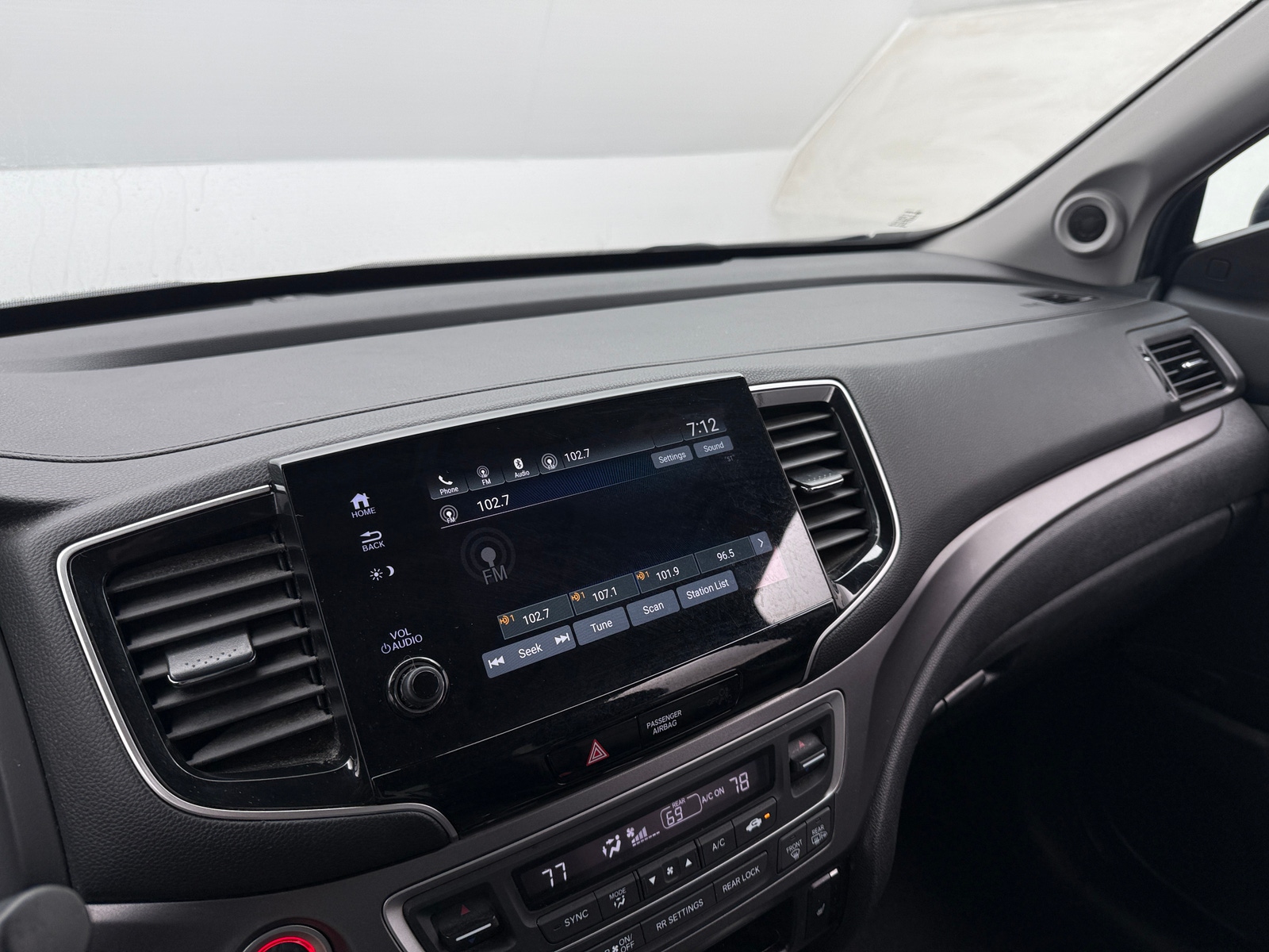 Thumbnail: 2019 Honda Pilot - 3