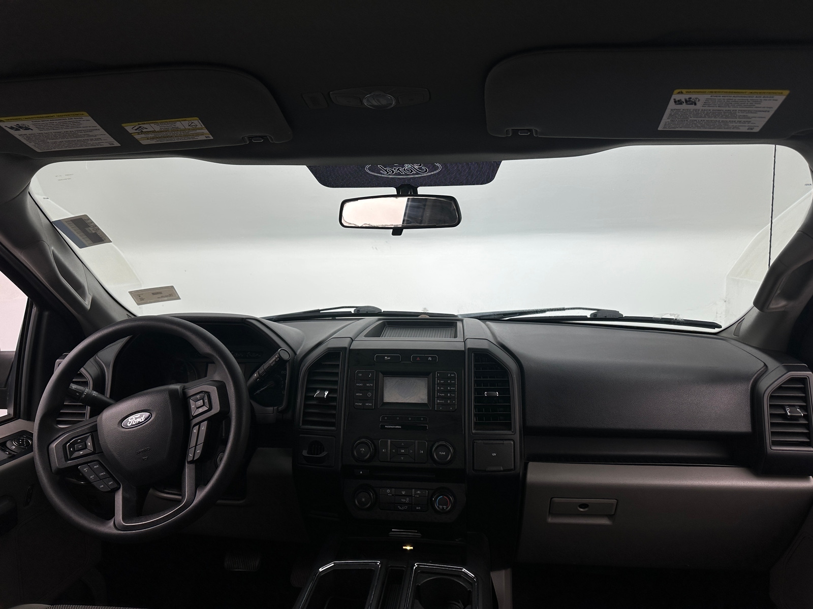 Thumbnail: 2016 Ford Econoline - 3