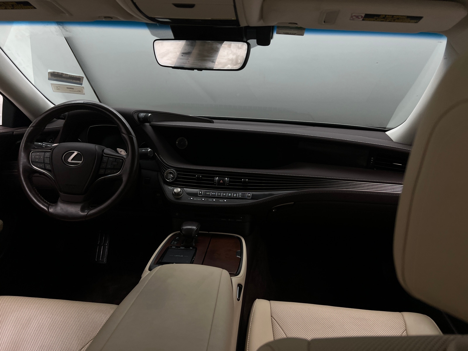 Thumbnail: 2020 Lexus LS - 2