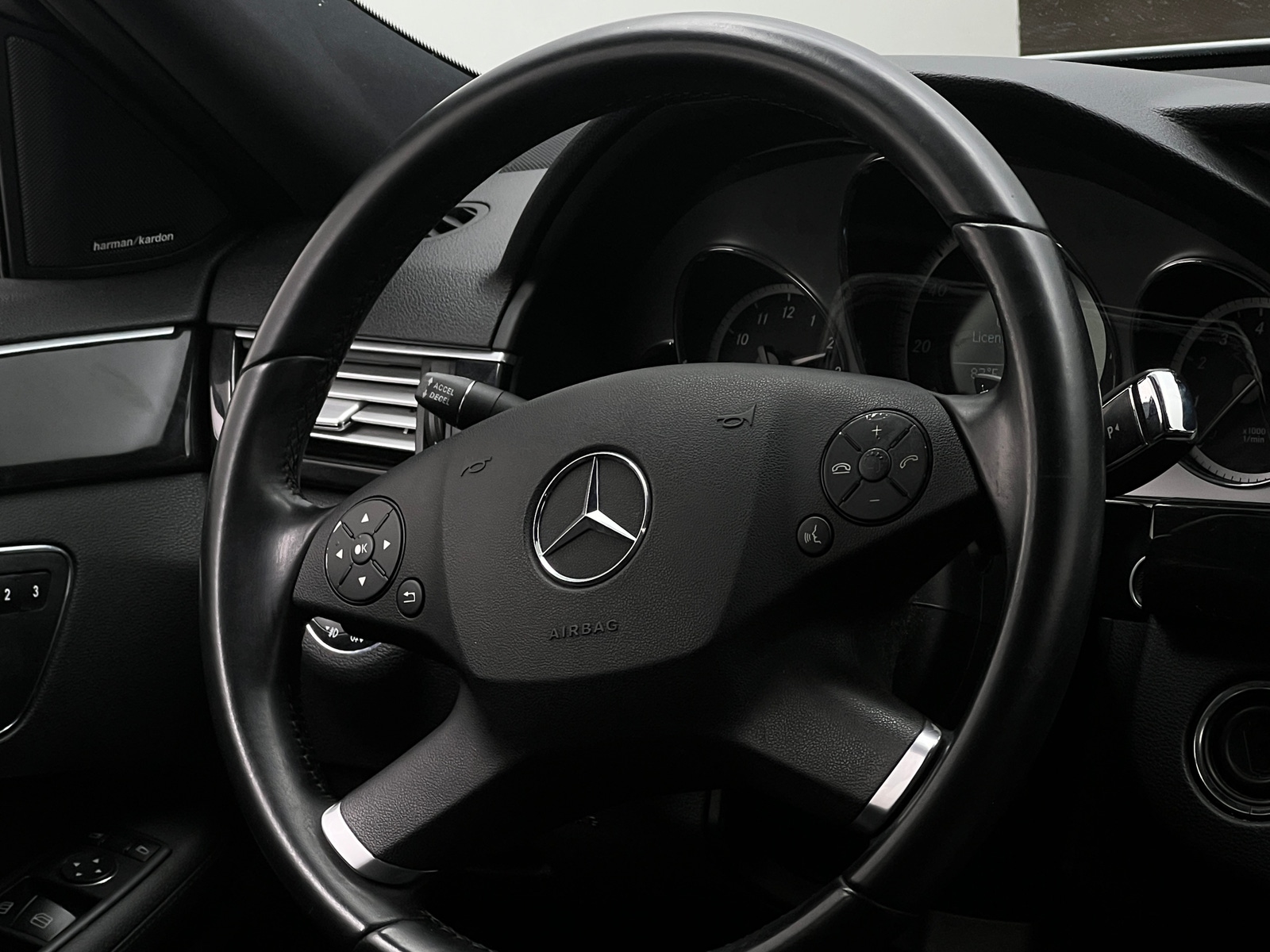 Thumbnail: 2010 Mercedes-Benz E-Class - 4