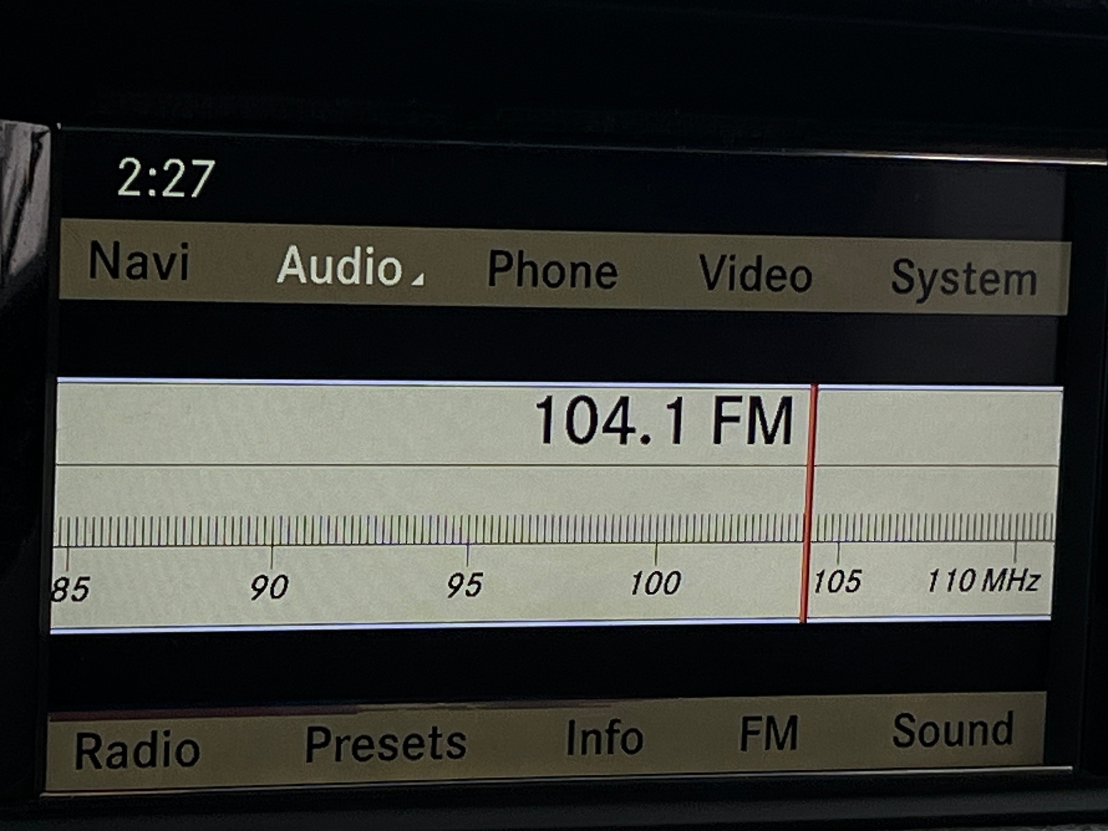 Thumbnail: 2010 Mercedes-Benz E-Class - 3