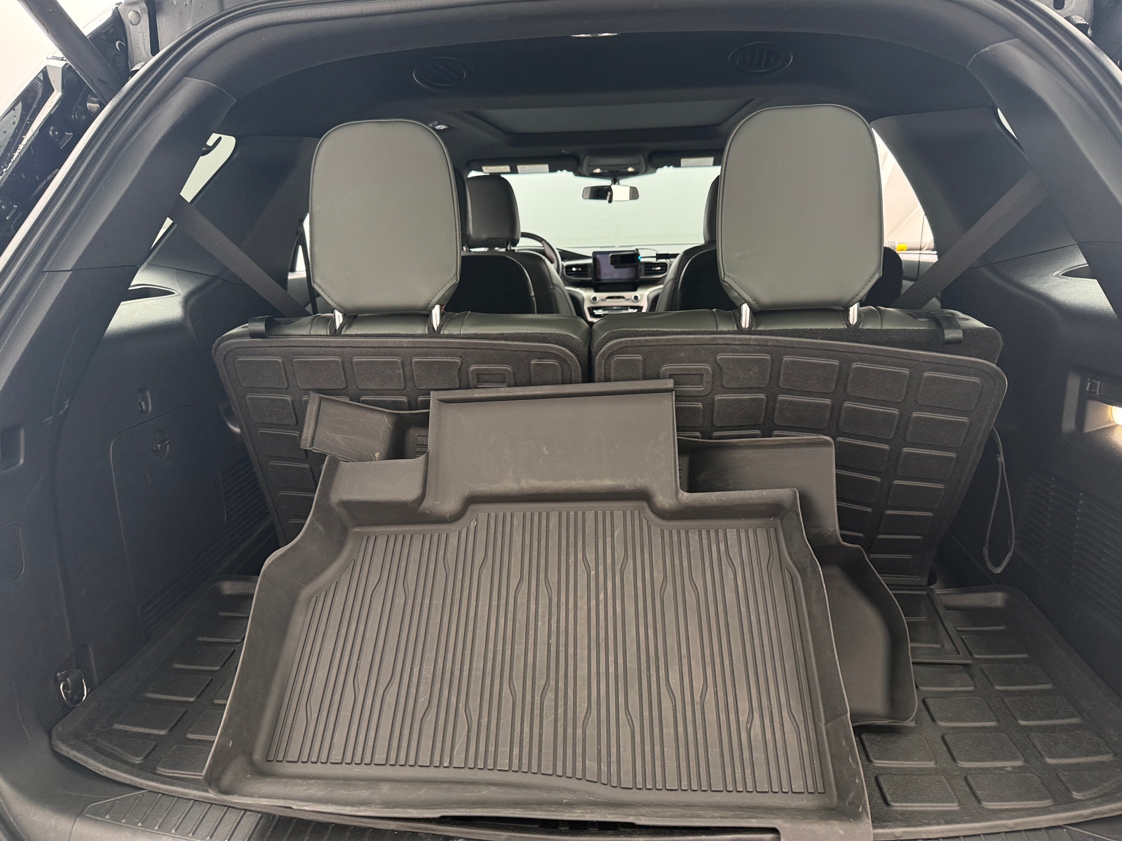 Thumbnail: 2022 Ford Explorer - 6