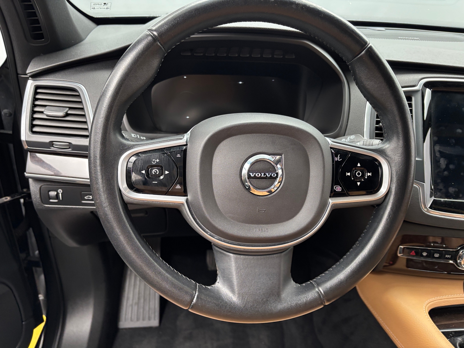 Thumbnail: 2019 Volvo XC90 - 4