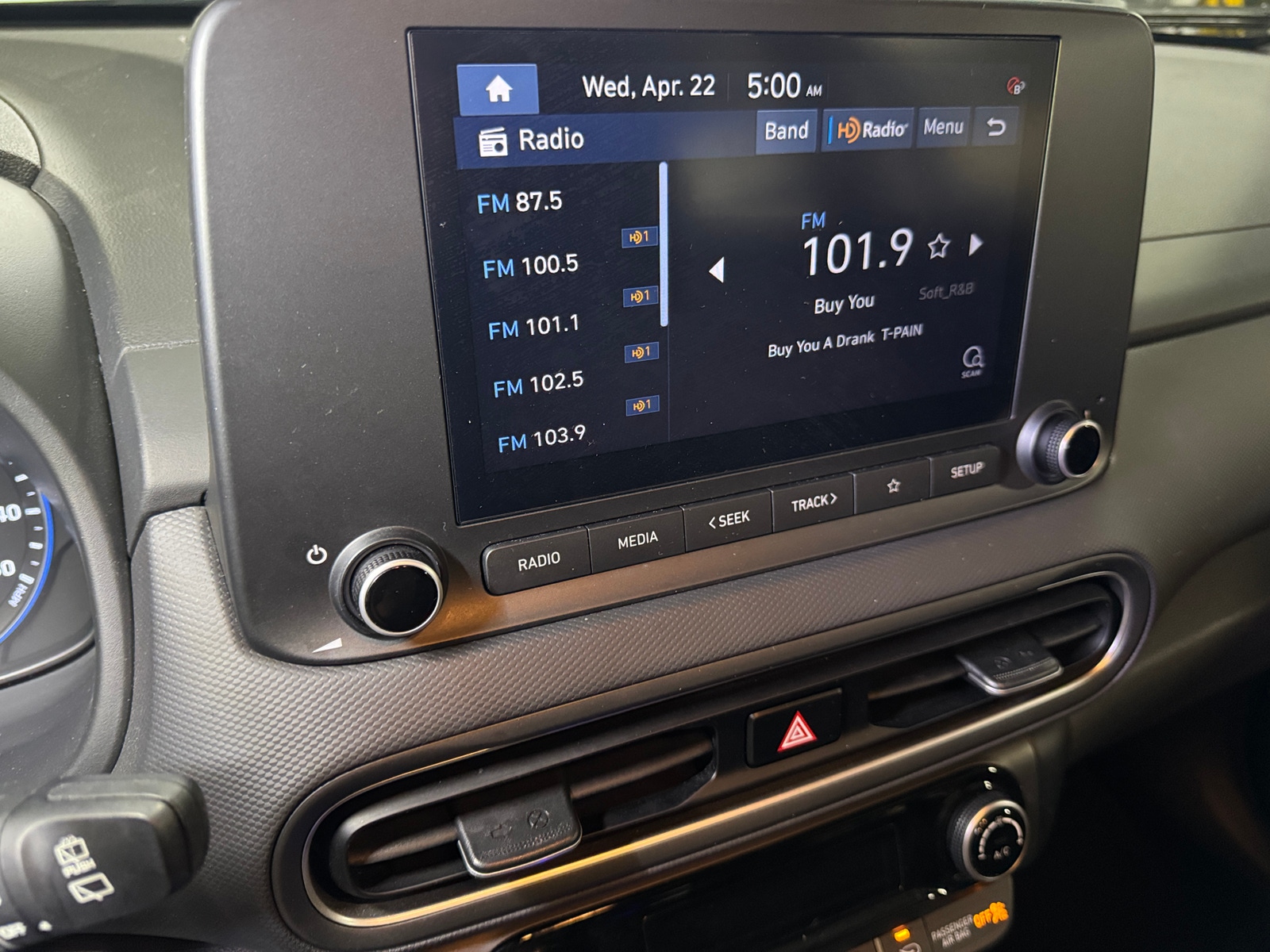 Thumbnail: 2022 Hyundai Kona - 4