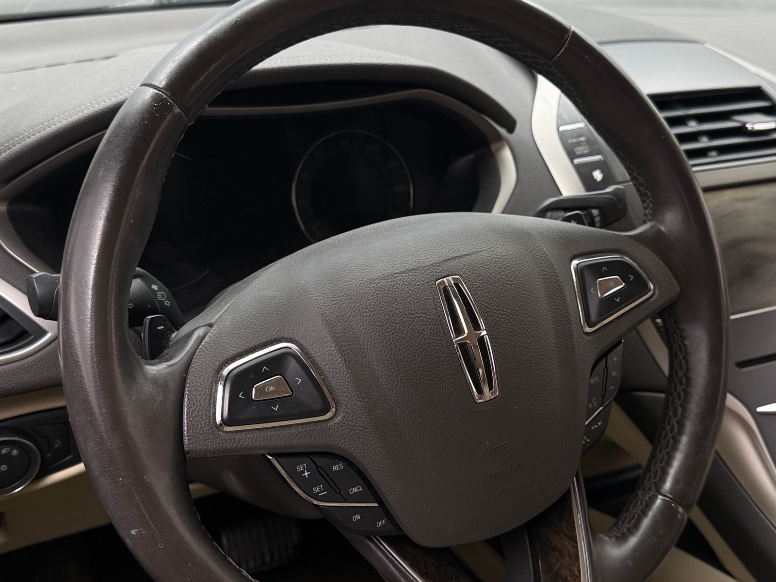 Thumbnail: 2015 Lincoln MKZ - 4