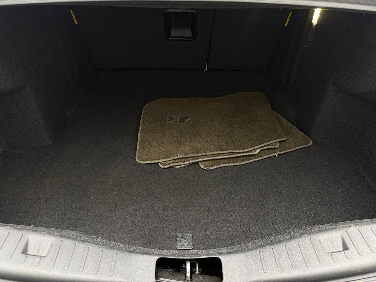 Thumbnail: 2015 Lincoln MKZ - 6