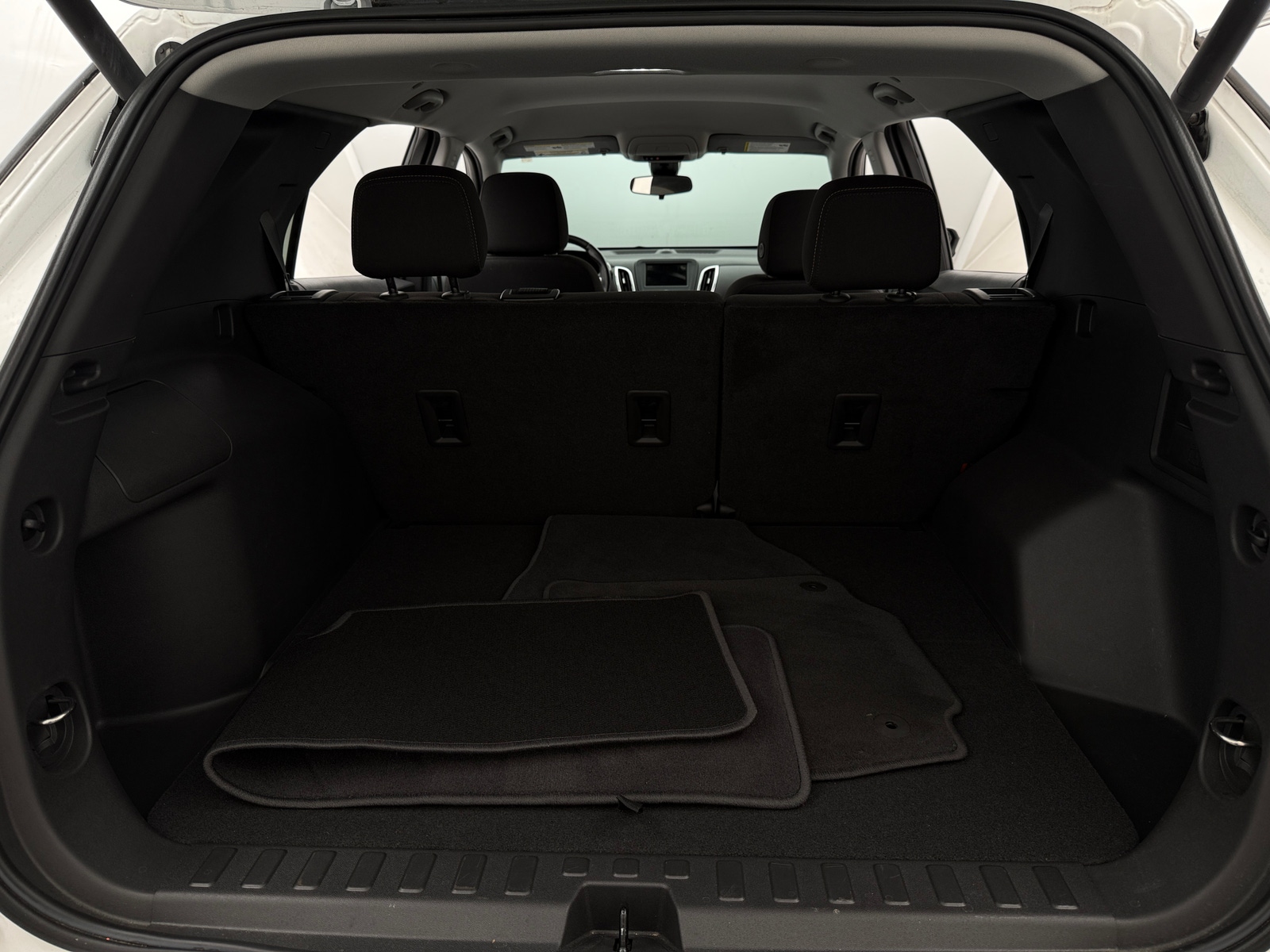 Thumbnail: 2022 Chevrolet Equinox - 7