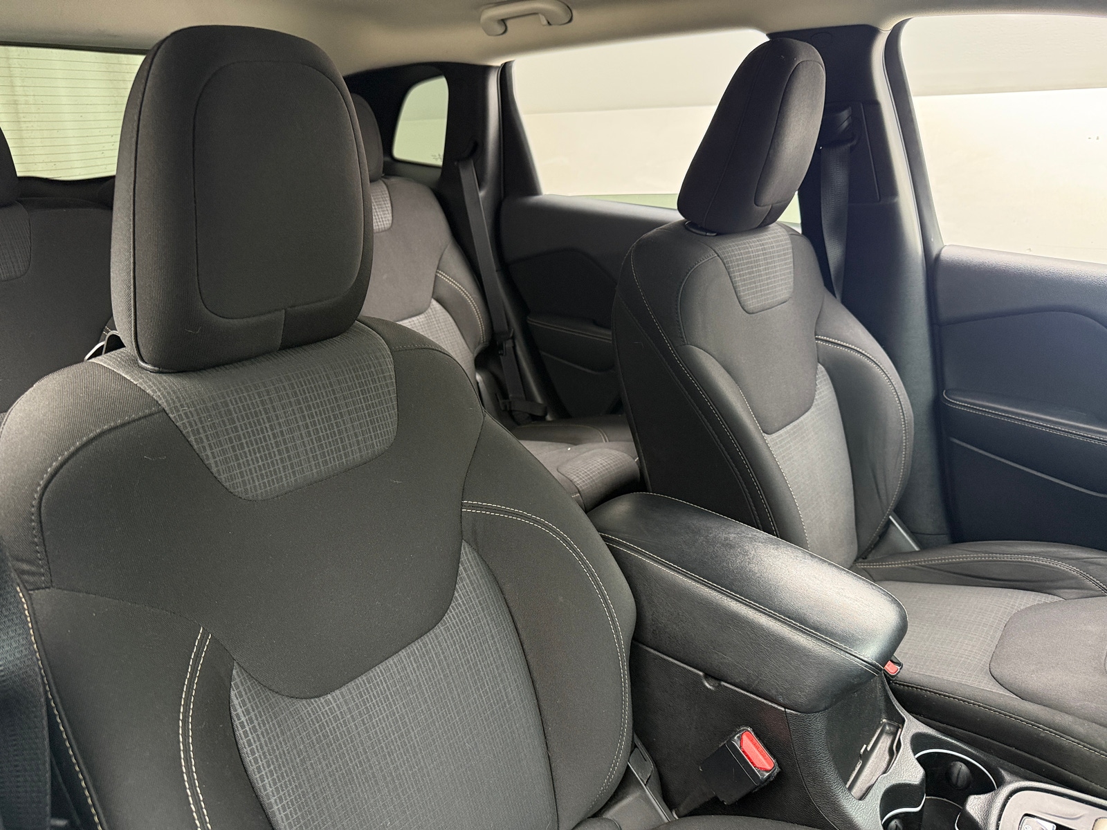 Thumbnail: 2015 Jeep Cherokee - 2